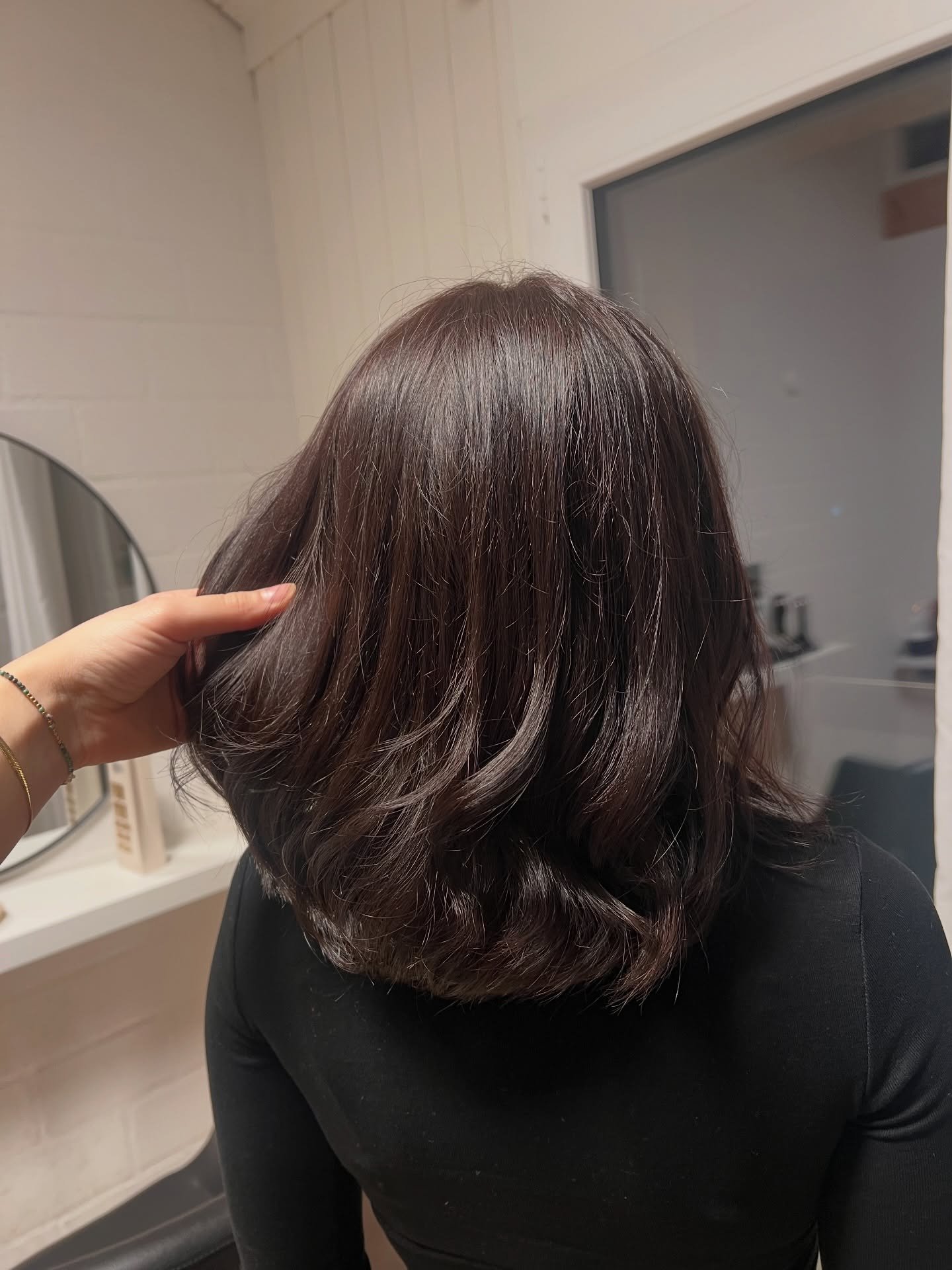 #colorhair #chocolatebrownhair #illuminacolor #wella #glowhairbyalisha