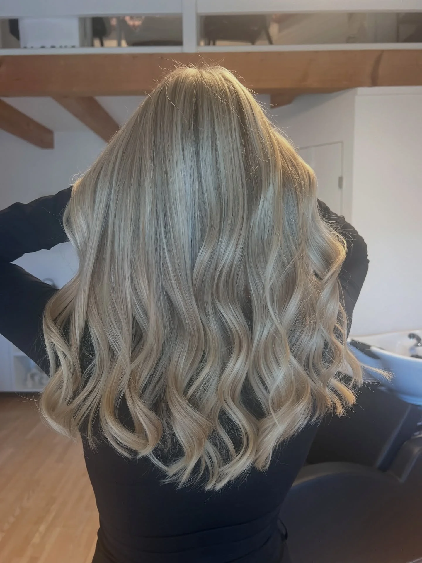 #balayage #wella #blondor #shinefinity #glowhairbyalisha