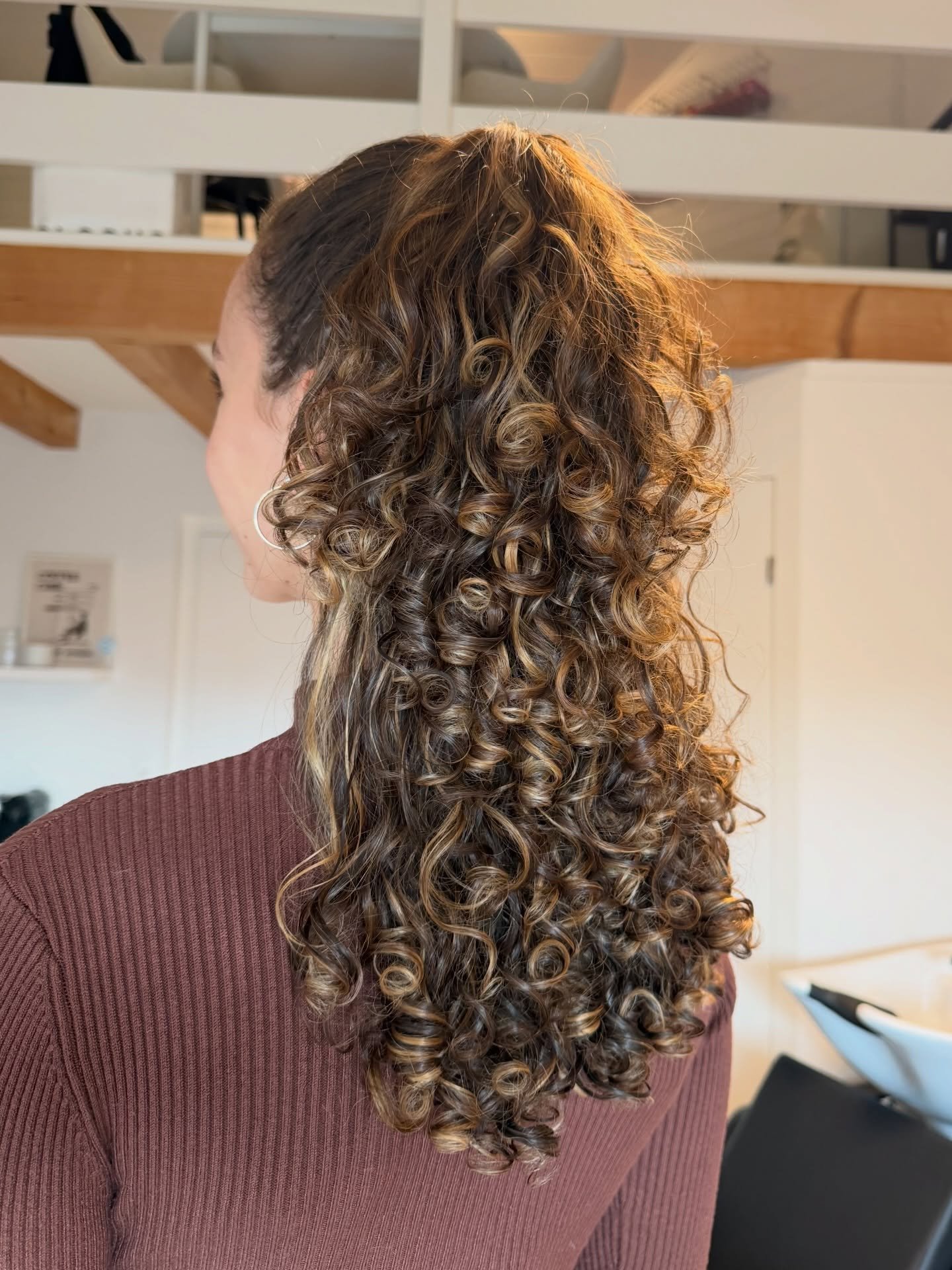 #balayage #wella #curlyhair #curlmagnifiercream #glowhairbyalisha