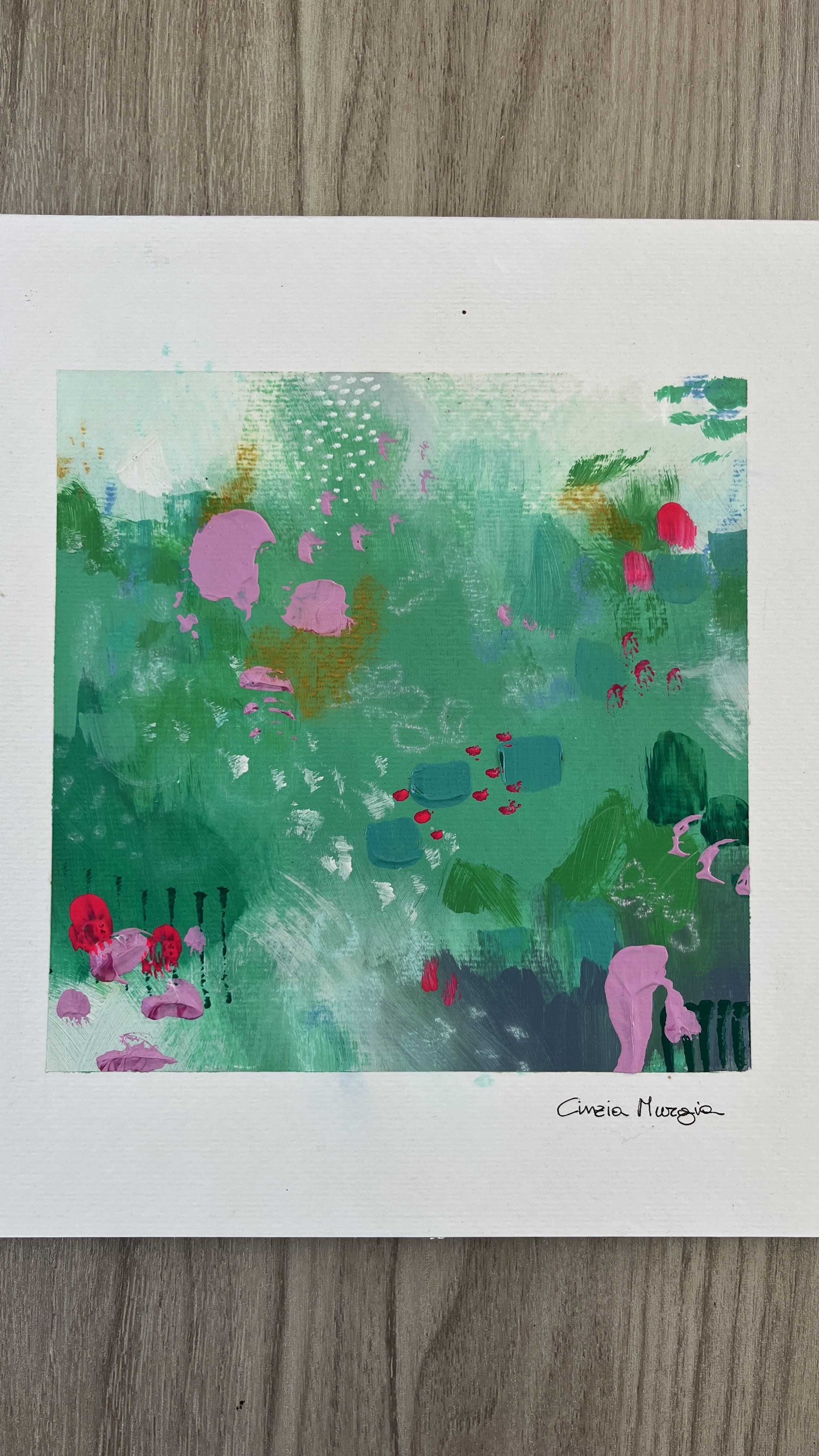 Opera astratta di piccole dimensioni di Cinzia Murgia, con tonalità verdi e rosa che richiamano la primavera