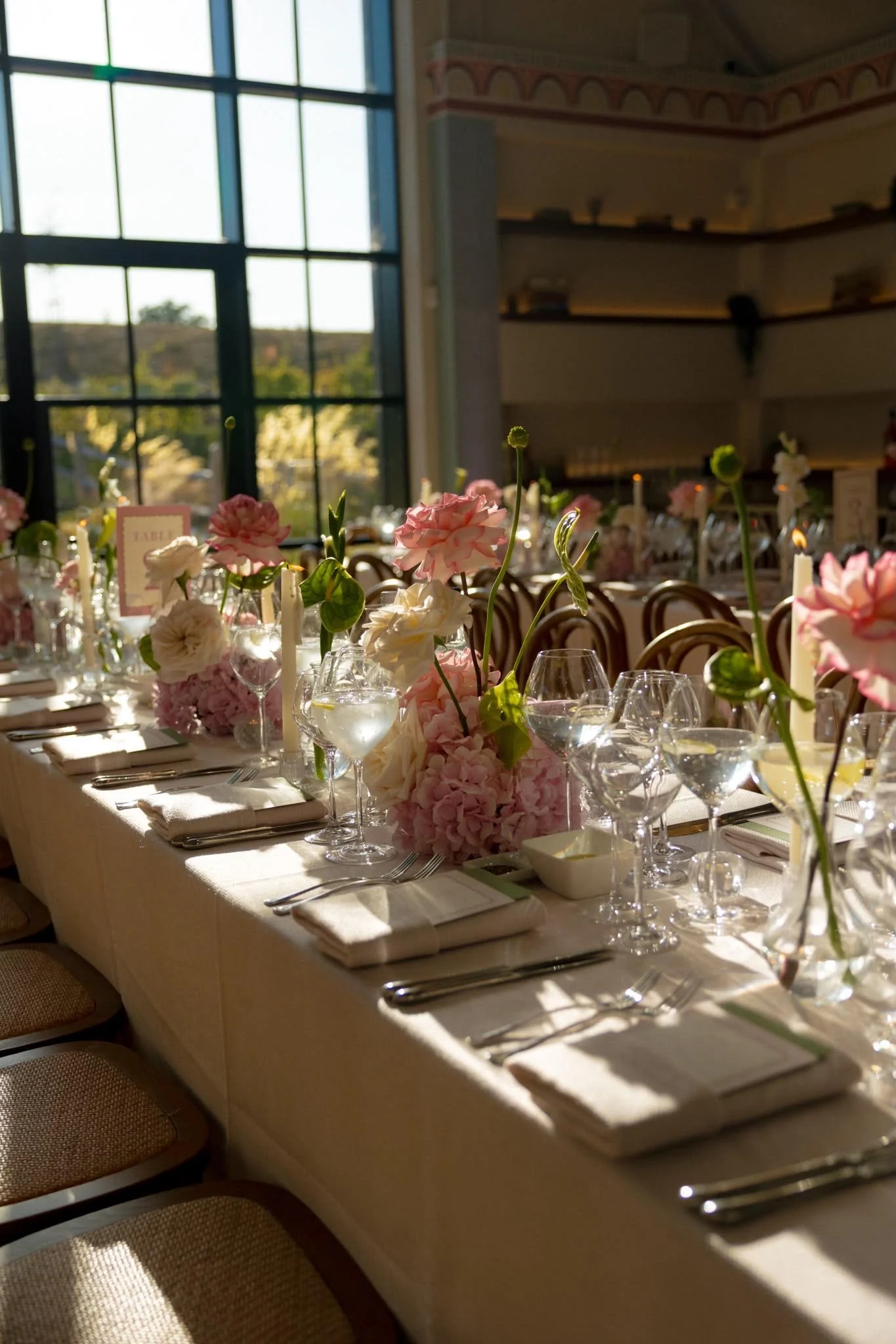 Modern pink & green table florals at LIMEKILN Sussex