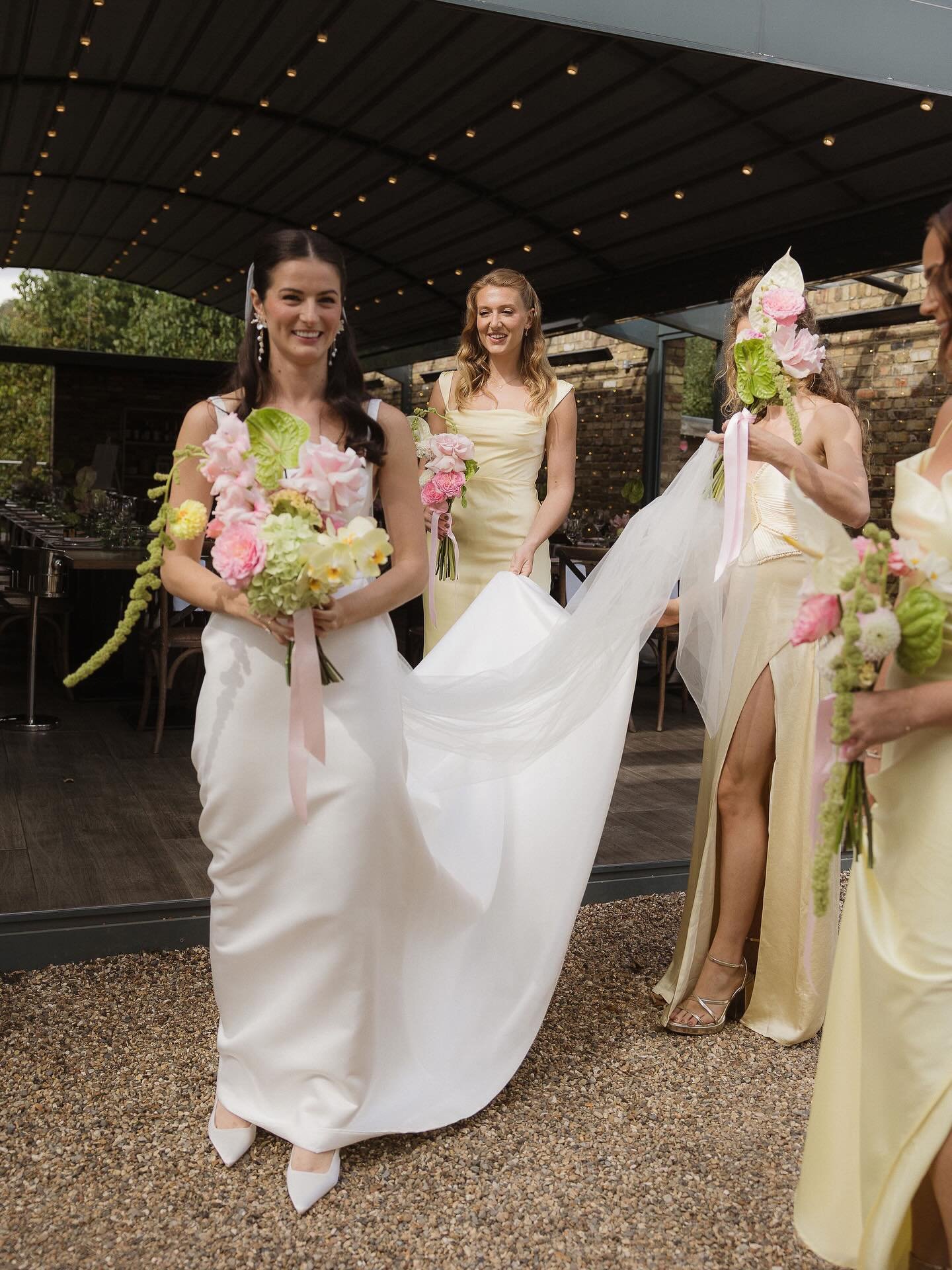 looking back with a smile on my face at these photos of zara &amp; ollie&rsquo;s day last september, one of my absolute fave weddings of 2025 💛 that bridal bouquet was such a joy to make, the colours were everything! 

flowers: @flossea_flowers 
pho