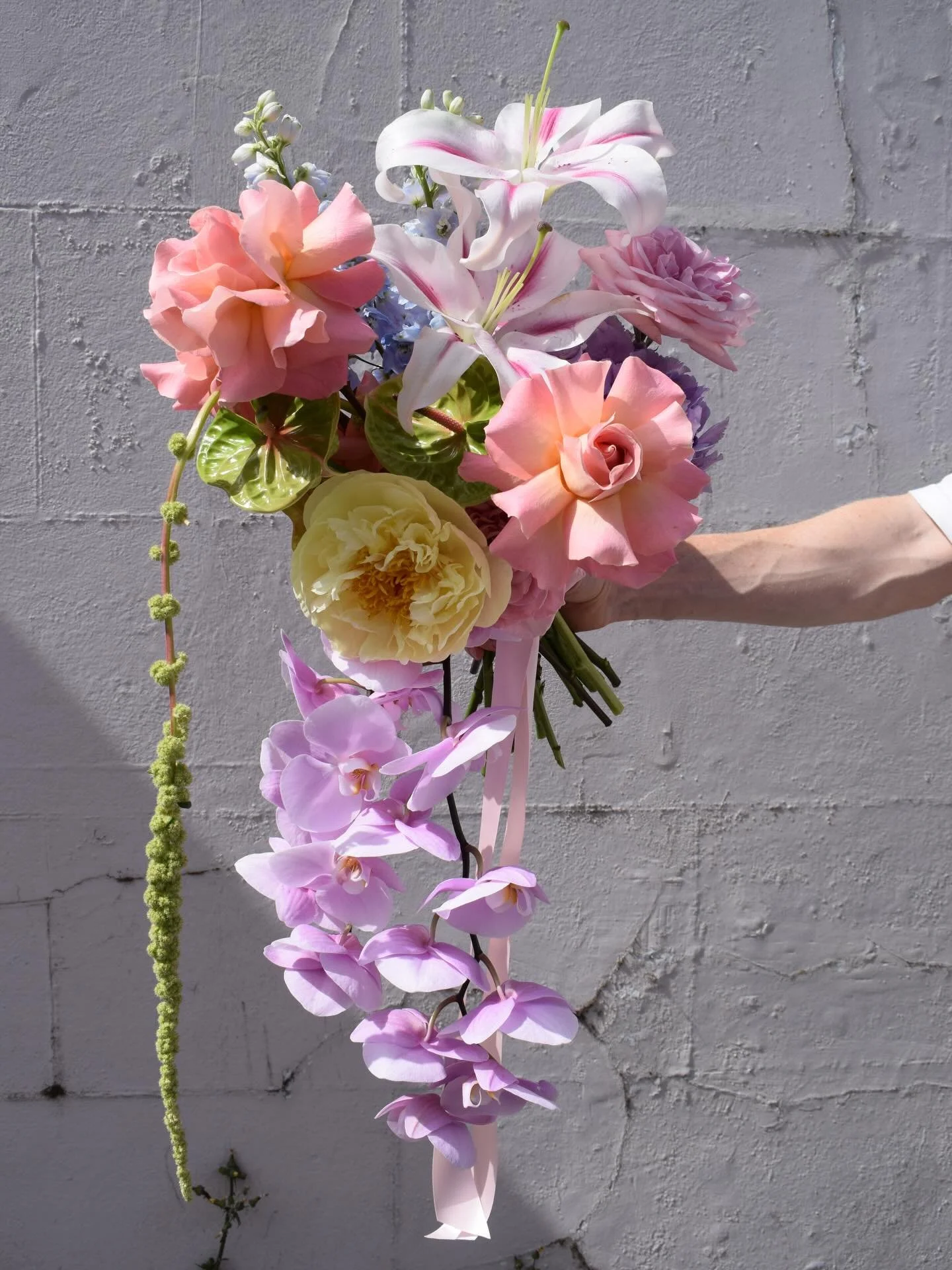 if malibu barbie got married, i&rsquo;m pretty certain this would&rsquo;ve been her bouquet!! 

massive congrats to our loveliest bride sophie &amp; thank u for letting me have free reign to make something super fun &amp; cool 💗 xxx

London wedding 