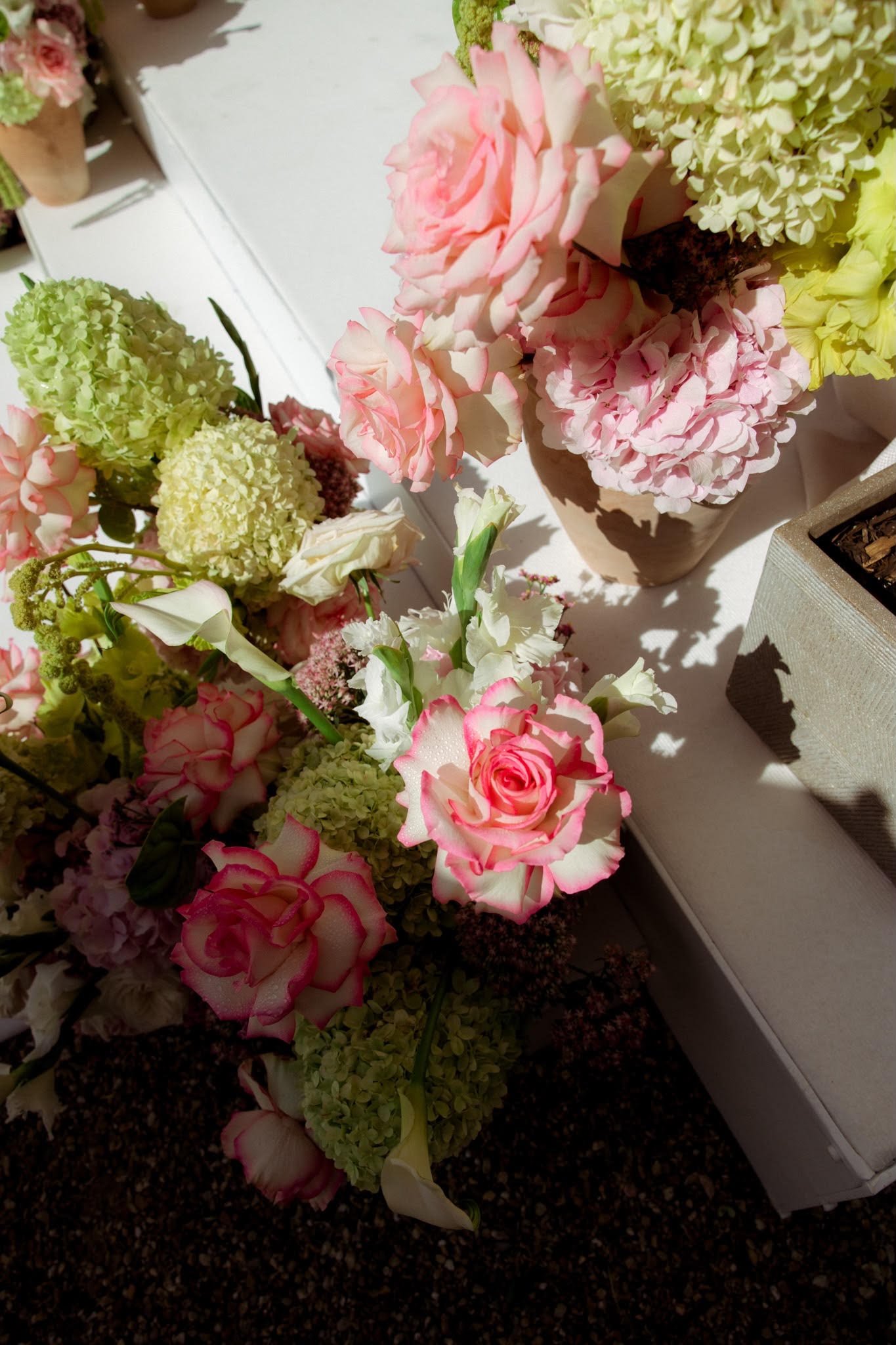 Modern chuppah florals at LIMEKILN Sussex