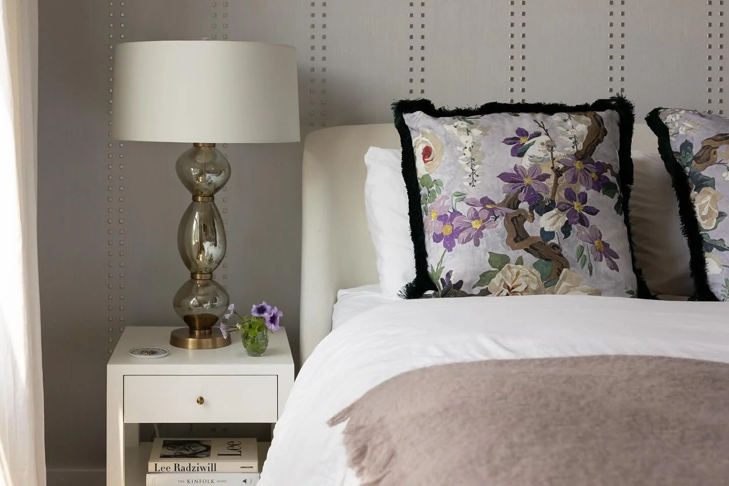 not exactly thrilled it will be dark at 4pm again but also looking forward to brighter mornings when my tiny human alarm clock jumps on me at 6am.