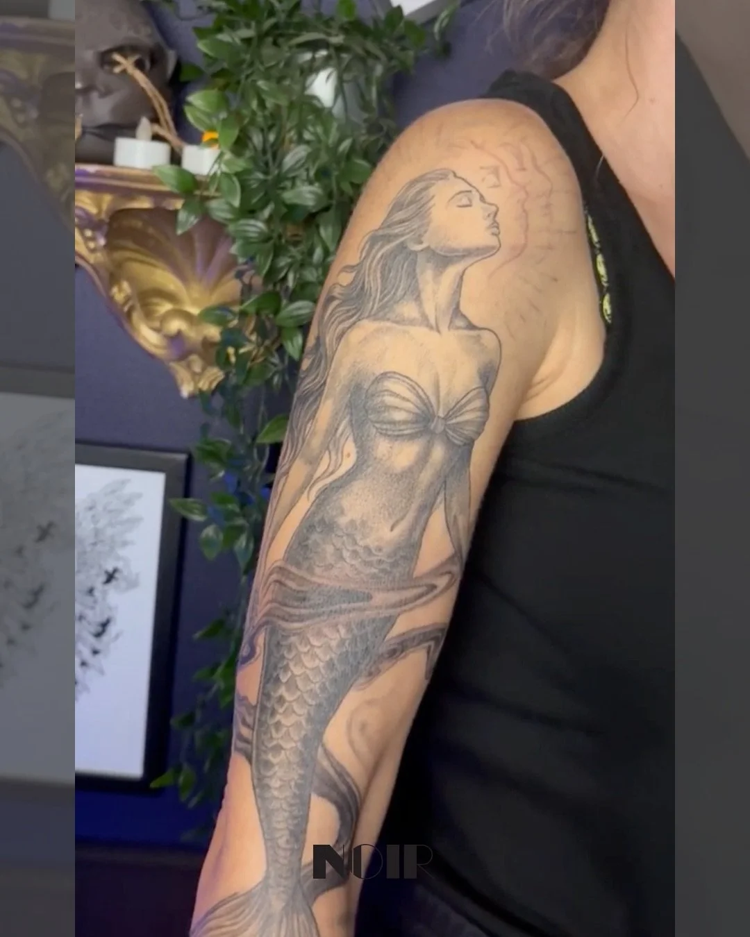 An ode to women, told in ink.

Happy International Women&rsquo;s day🖤

Mermaid by @pendulumswingtattoo 
Pagan pinup by @raudrrafn 
Mom &amp; daughter portrait by @waas_tattoo 
Female pilot by @creepycat.tattoo 
Silhouet by @no_rush_tattoos 
Christia