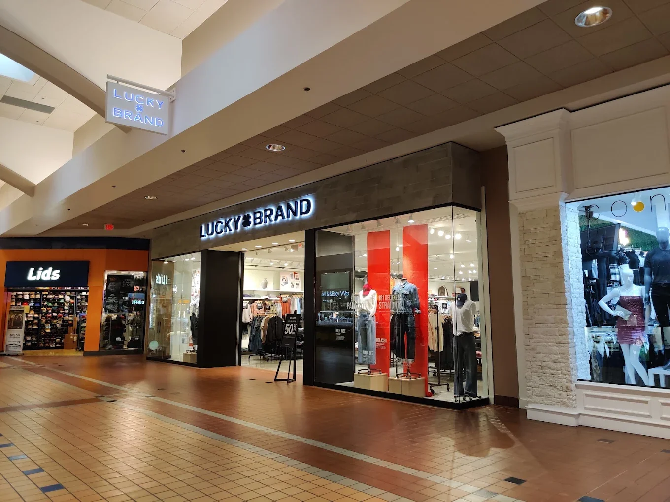 Lucky Brand Tenant Improvement