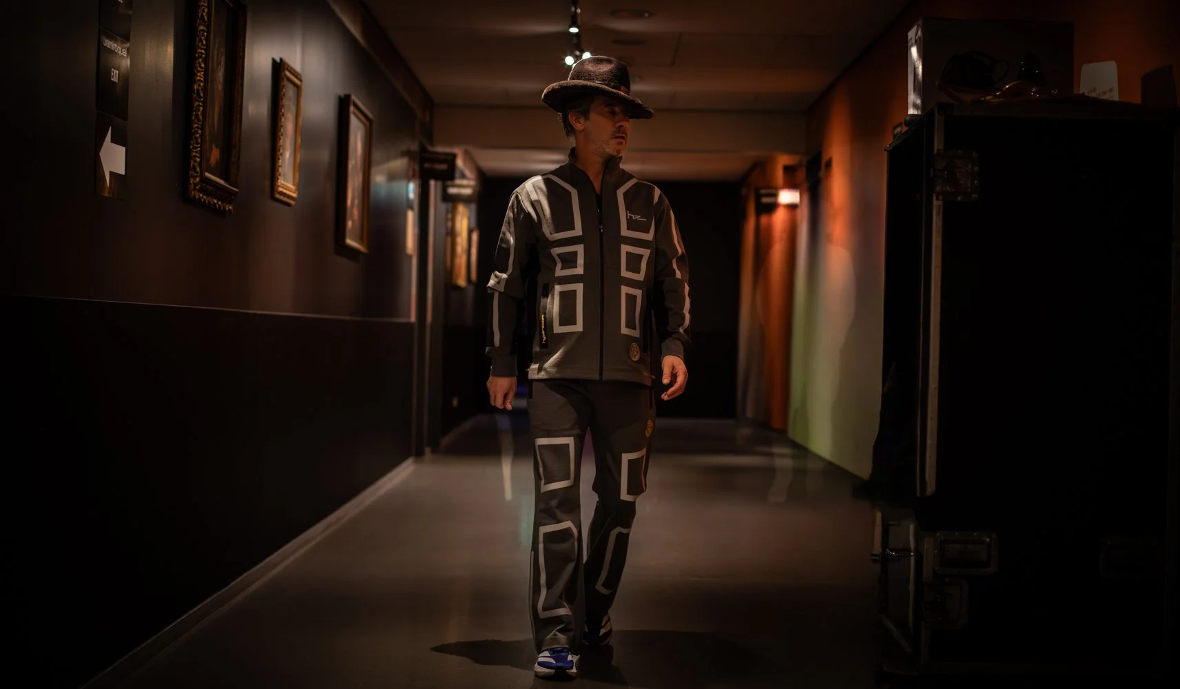 Hyperzoom, by Jay Kay