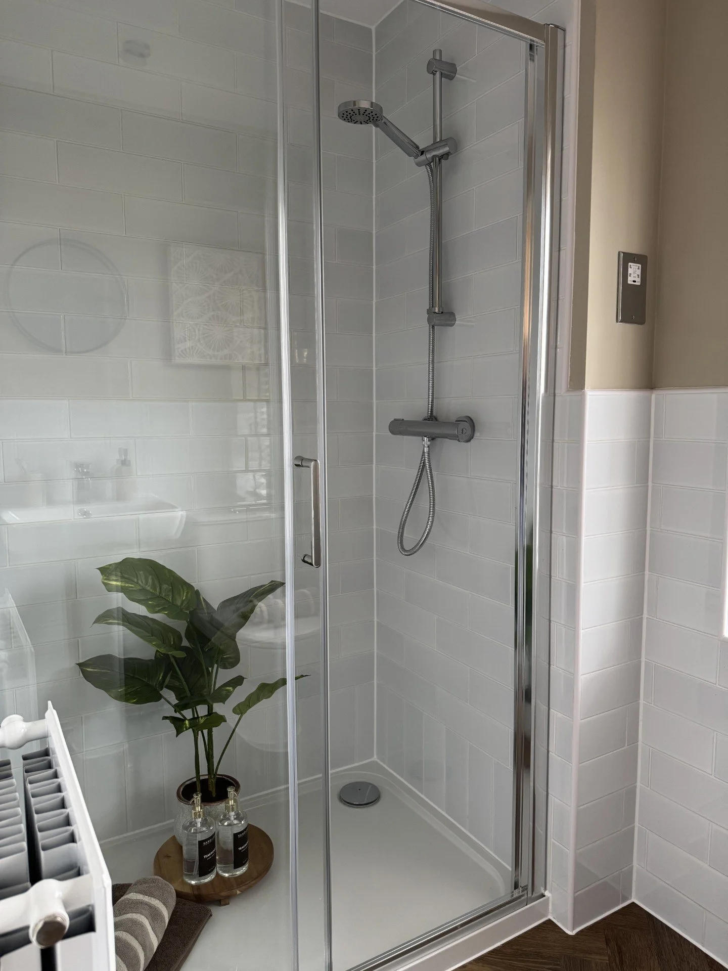 Brick effect white shower.jfif