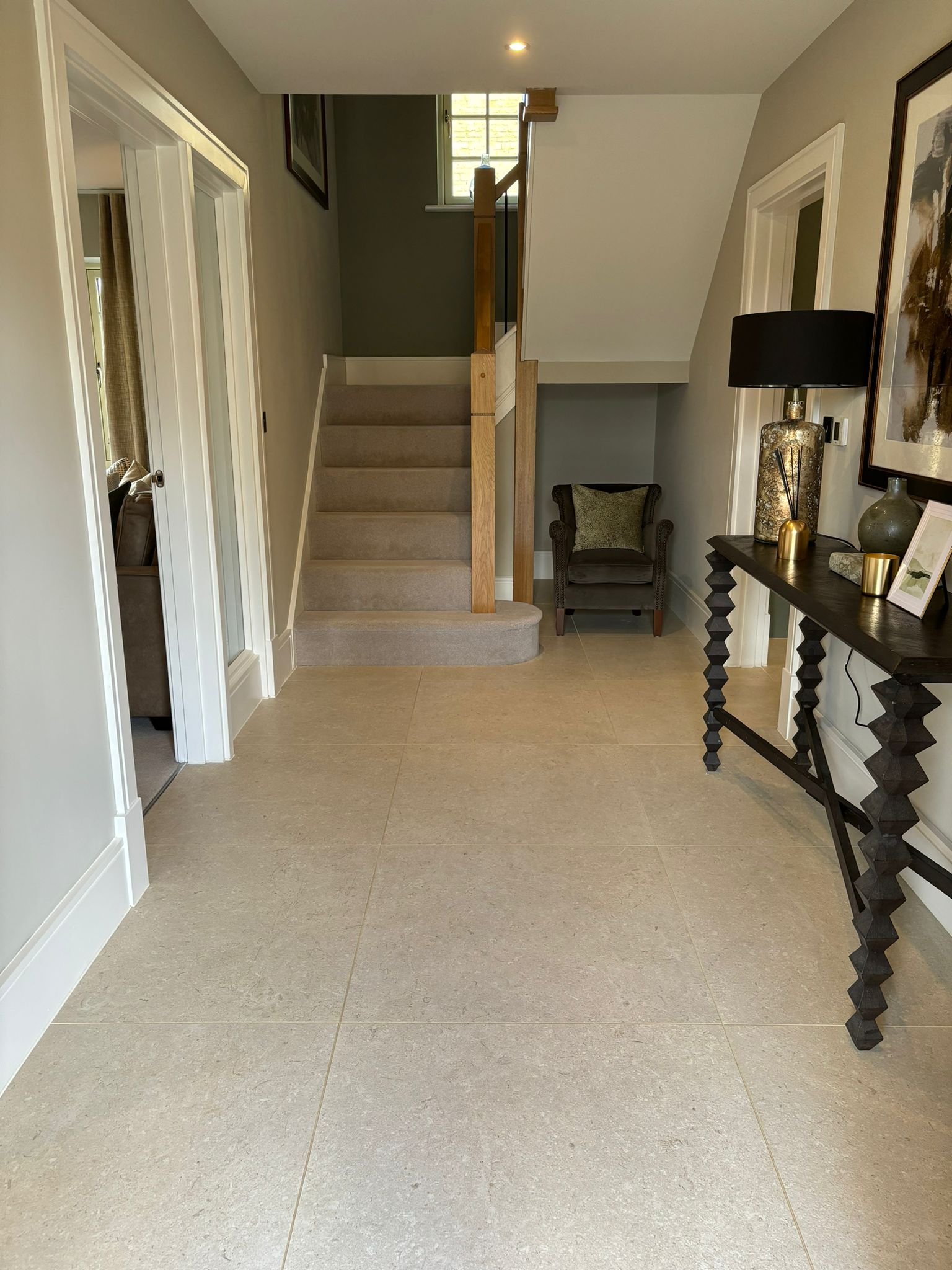 Showhome Hallway pic1.JPG