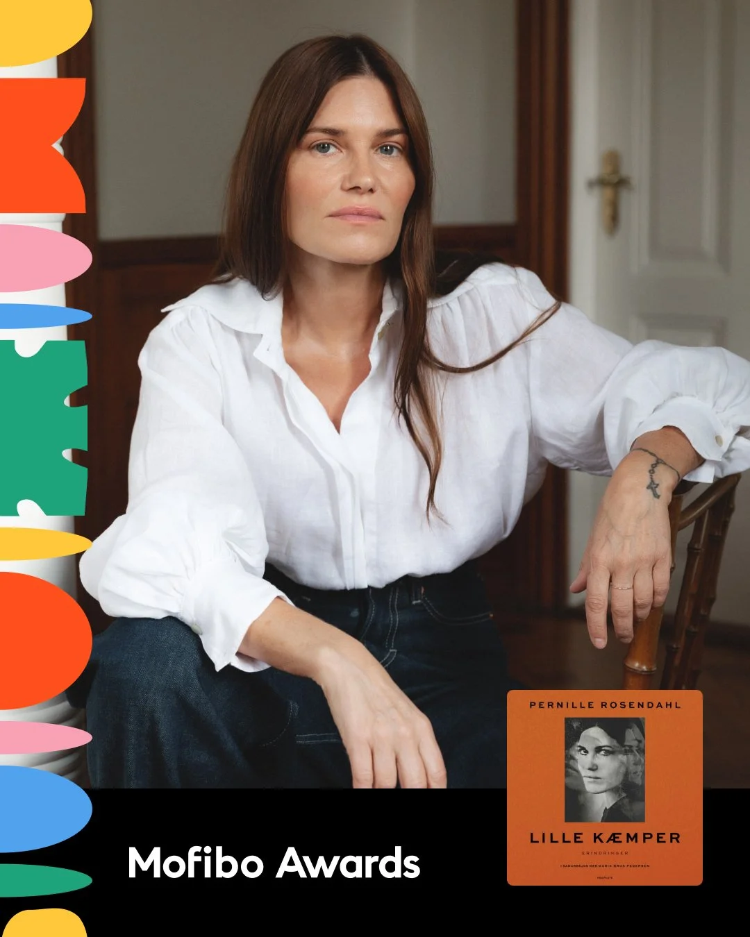 Lille K&aelig;mper er nomineret til en Mofibo Award! Stolt og glad <3 
I efter&aring;ret arbejdede @pernillerosen, @ydekatrine og jeg i hvad der f&oslash;ltes som d&oslash;gndrift for at f&aelig;rdigg&oslash;re Pernilles erindringer. Sj&aelig;lden