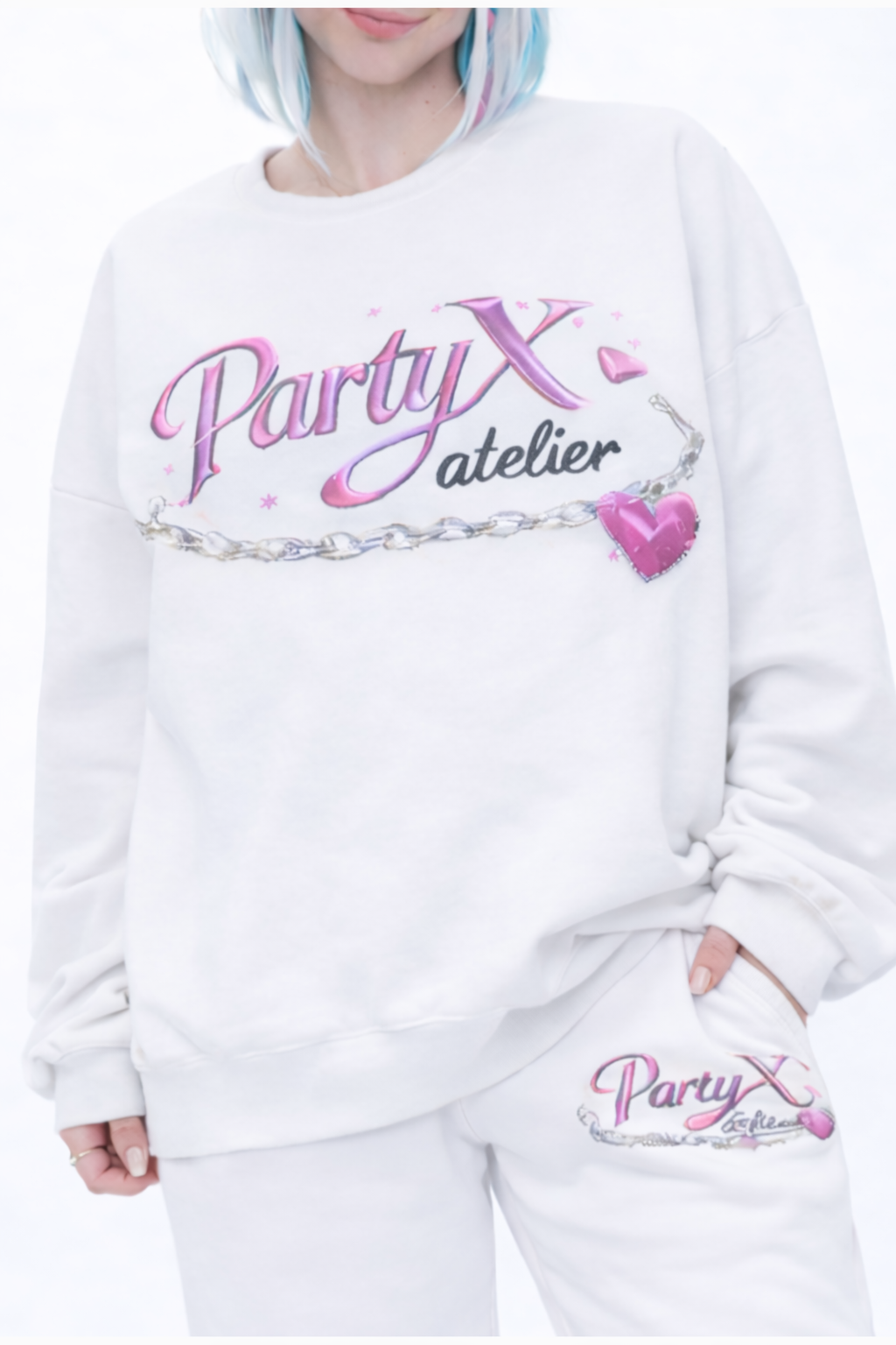WHITE GRADIENT HEART CREWNECK SWEATSHIRT