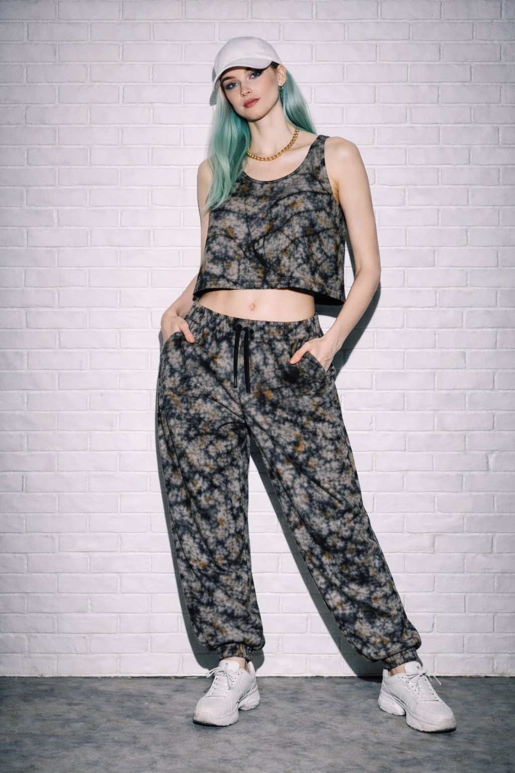 ABTRACT CAMO SWING CROP TANK TOP