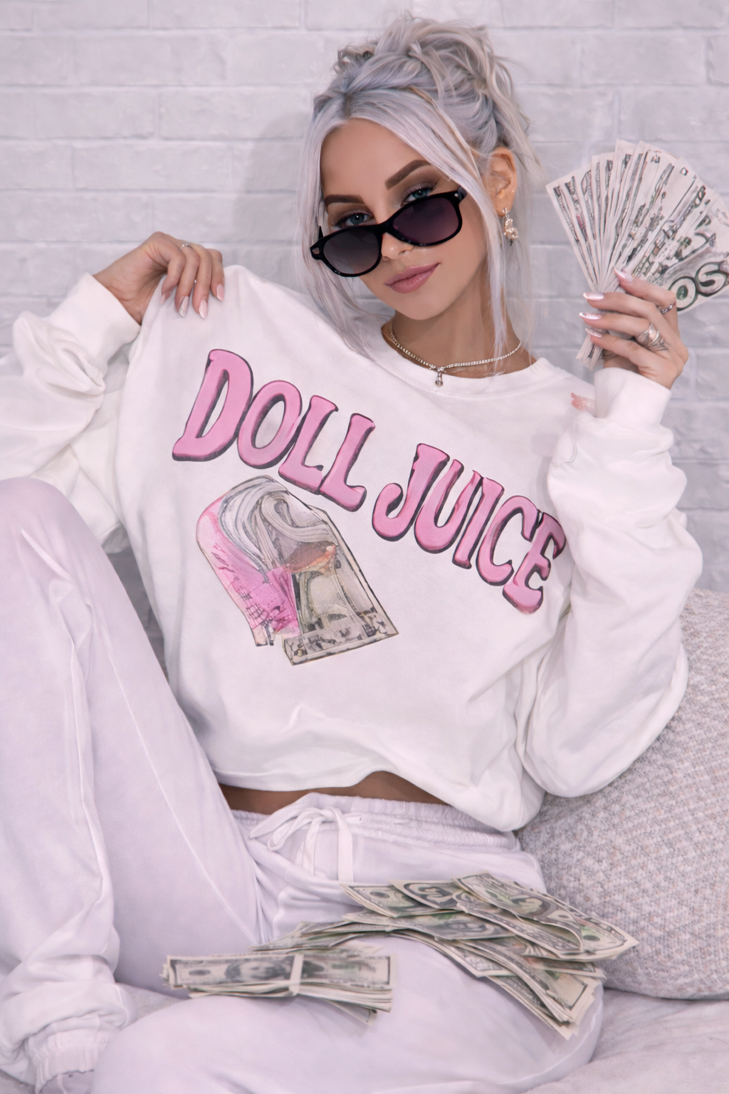 DOLL JUICE II CREWNECK SWEATSHIRT