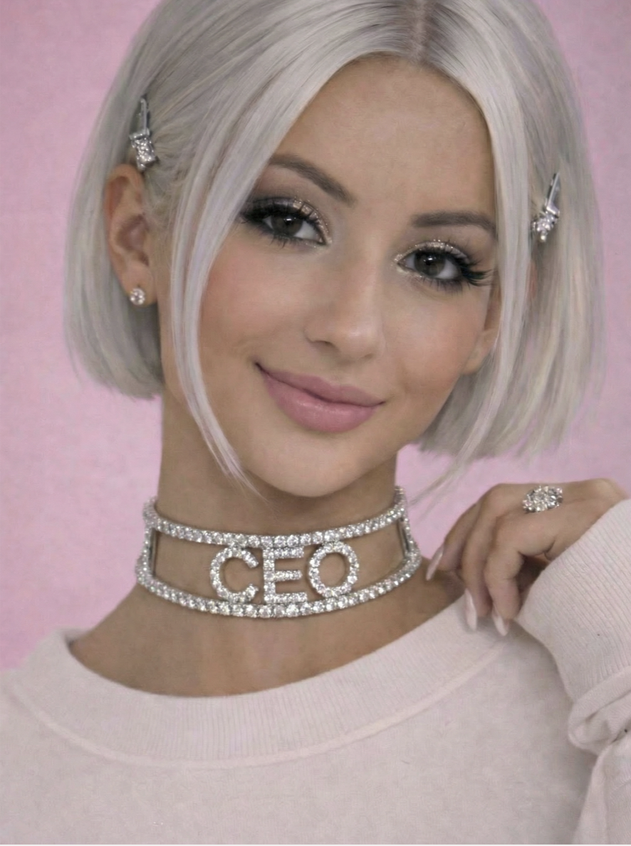 RHINESTONE CEO NECKLACE