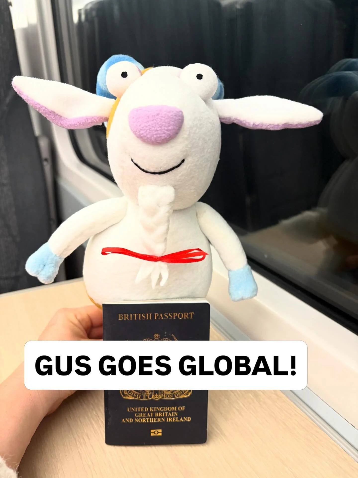 Gus is going global... of course he is! Some snaps of the mischief he's already got up to on his trip to Bologna! @raggyrat @oupchildrens @agentalicewilliams @luddingtoncreative @bolognachildrensbookfair @jen_jamieson @clarence48 @ilustrajo