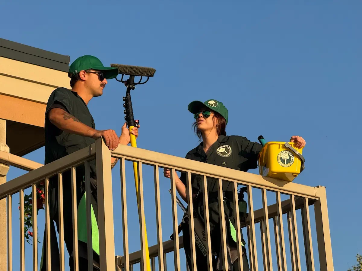 Why Professional Window Cleaning Is Different: Pro Gear, Insured Crews &amp; Clear Communication