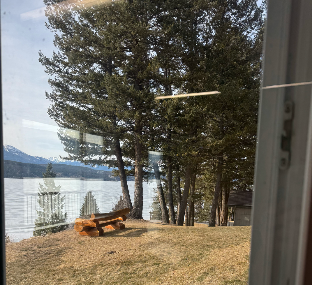 How Winter Light Shows Every Streak: Why Clean Glass Matters More When the Days Get Shorter