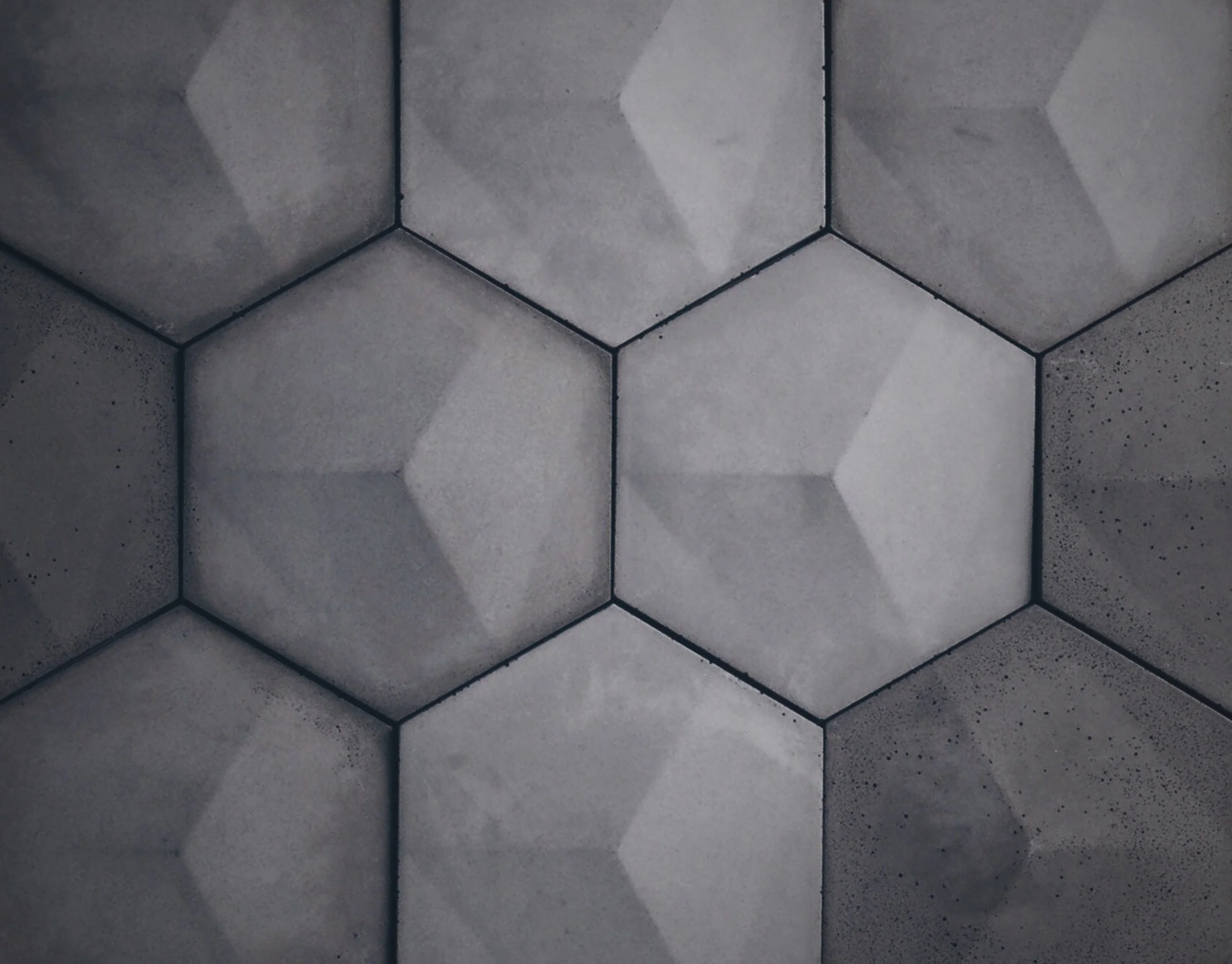Exagoni 3D concrete wall tile designed for feature walls and backsplashes
