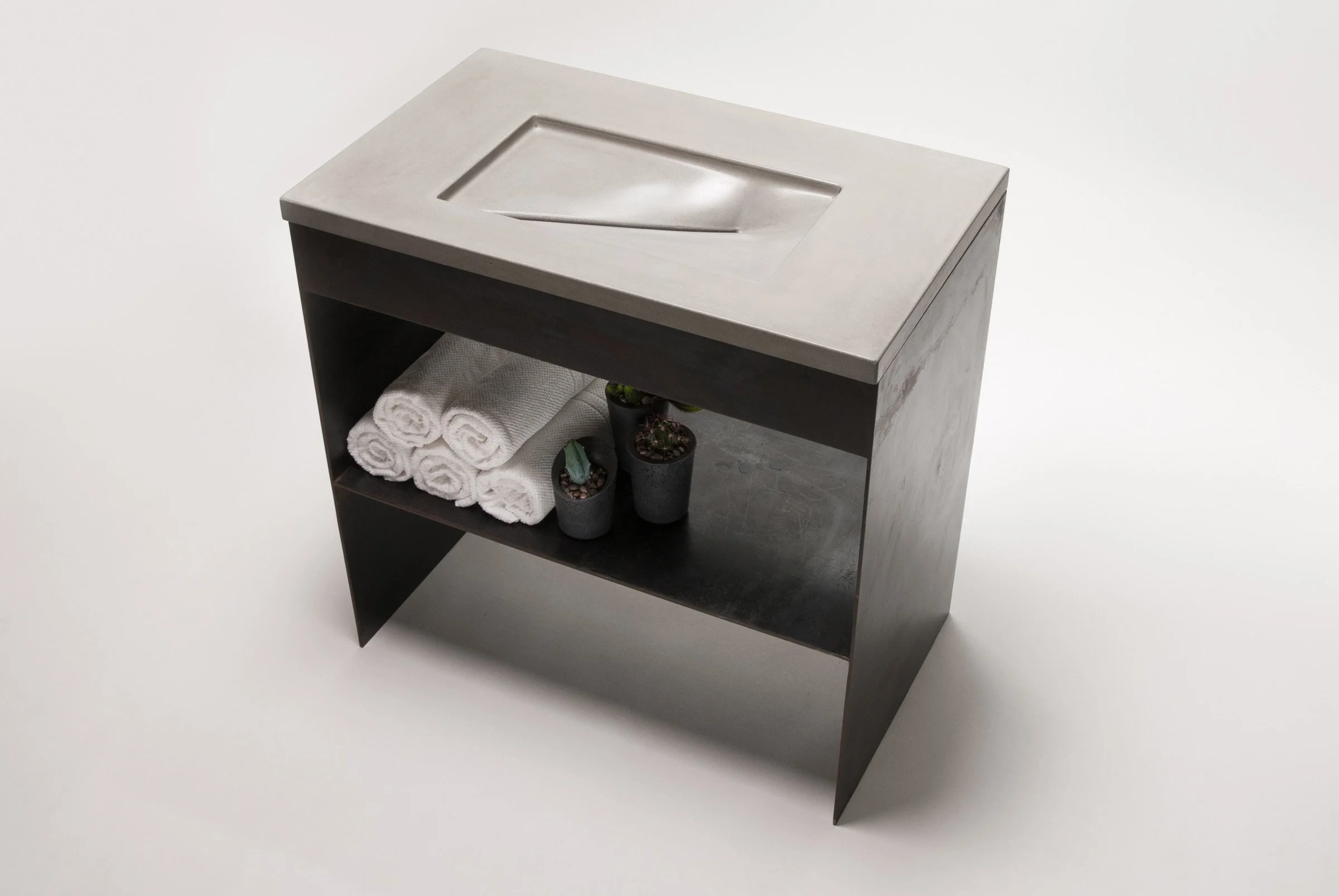 Nature-inspired basin crafted with durable and non-toxic materials
