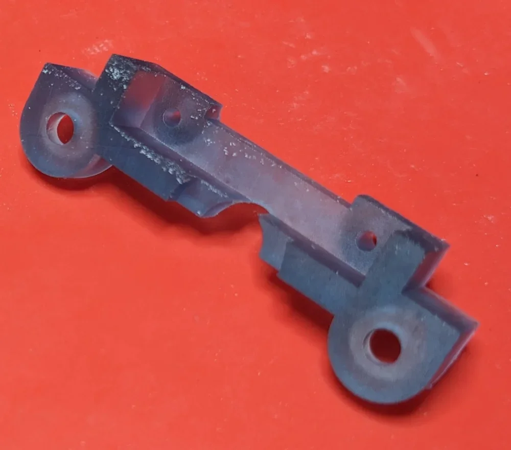 StrumFix adapter for solid wood (Fender Stratocaster) guitar