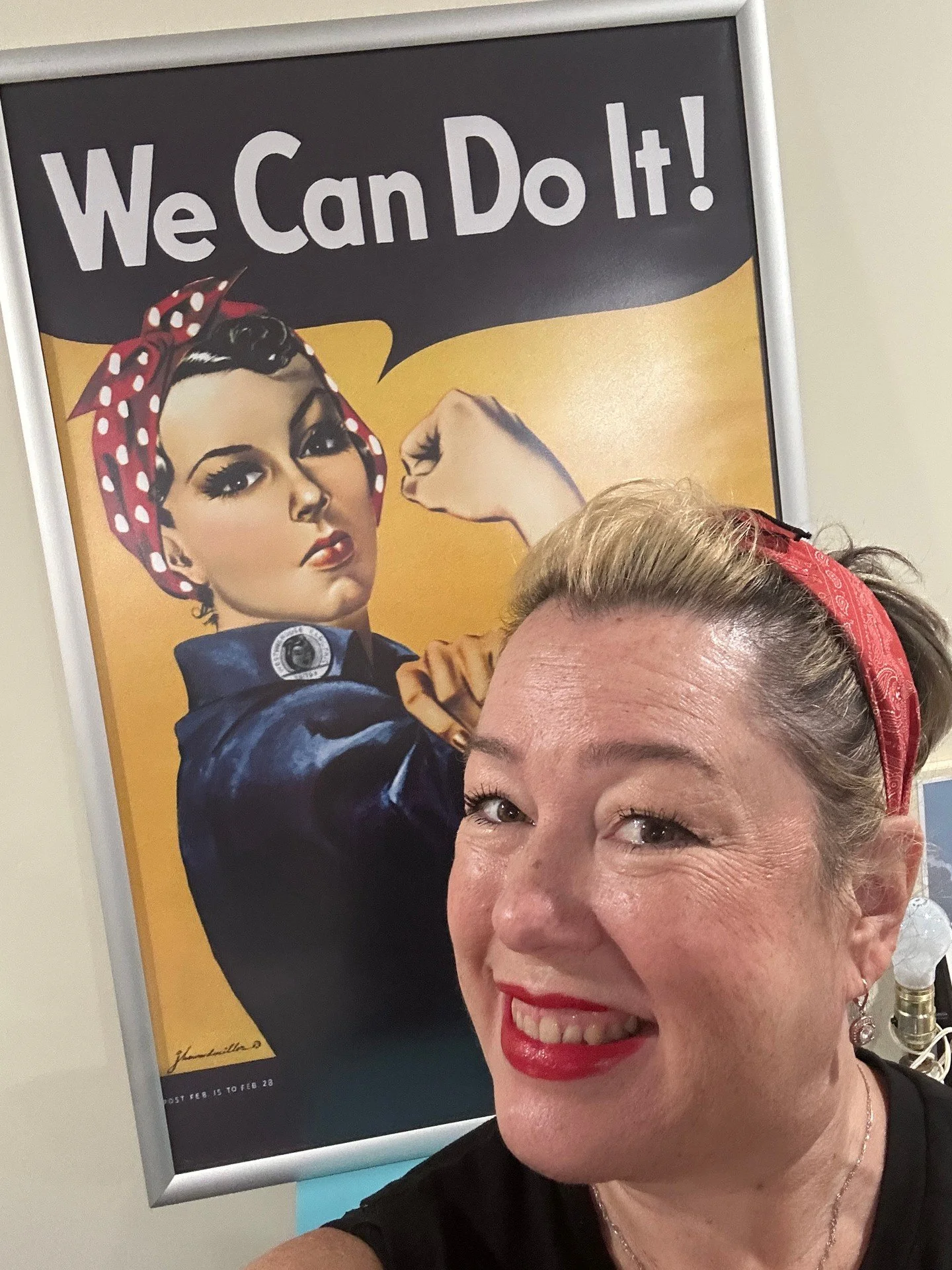 We can do it! You can do anything you put your mind to!

It's filming time! Let's do this!!!

#thatmoodlady #tracksidethreads #vintagerenaissancestore #mentalhealthawareness #autism