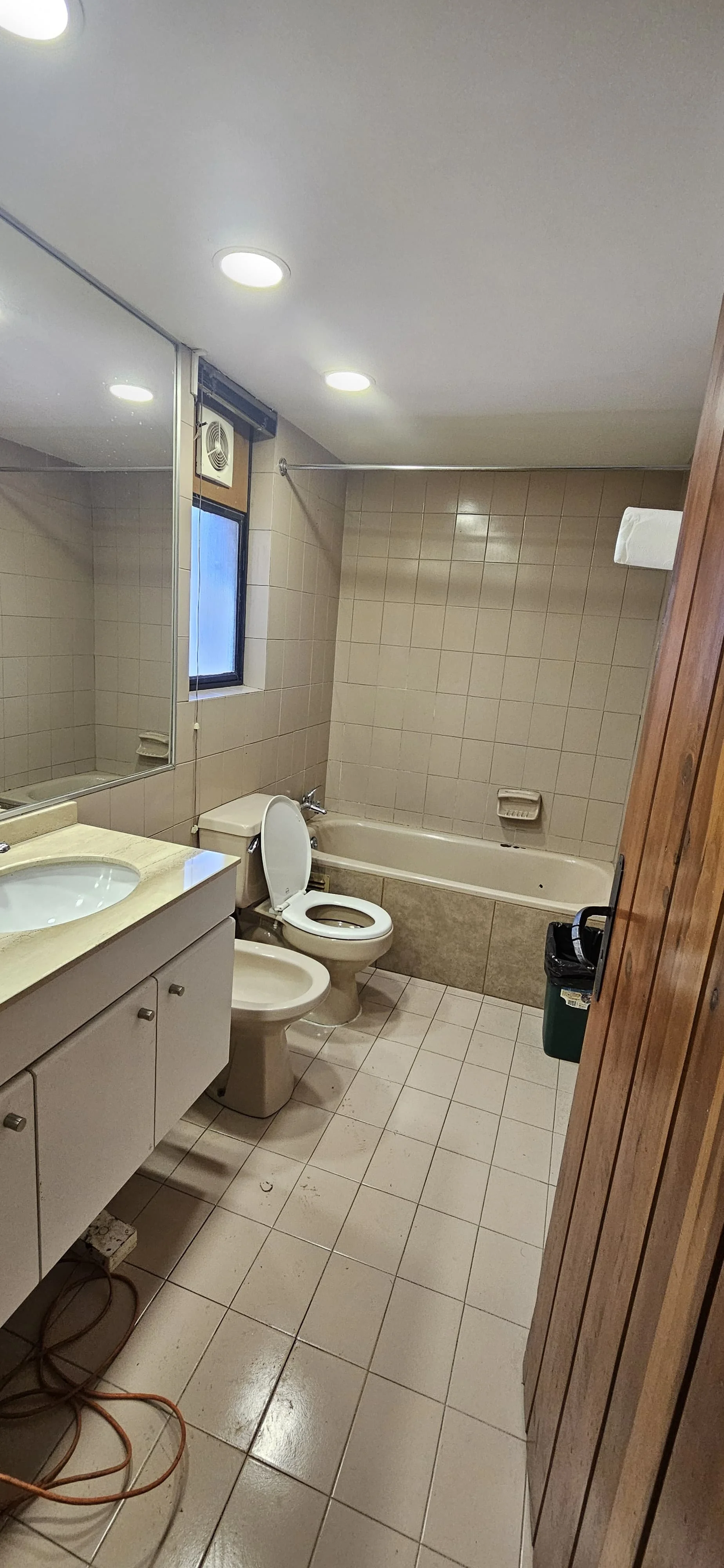 Baño antigui colegio Newland