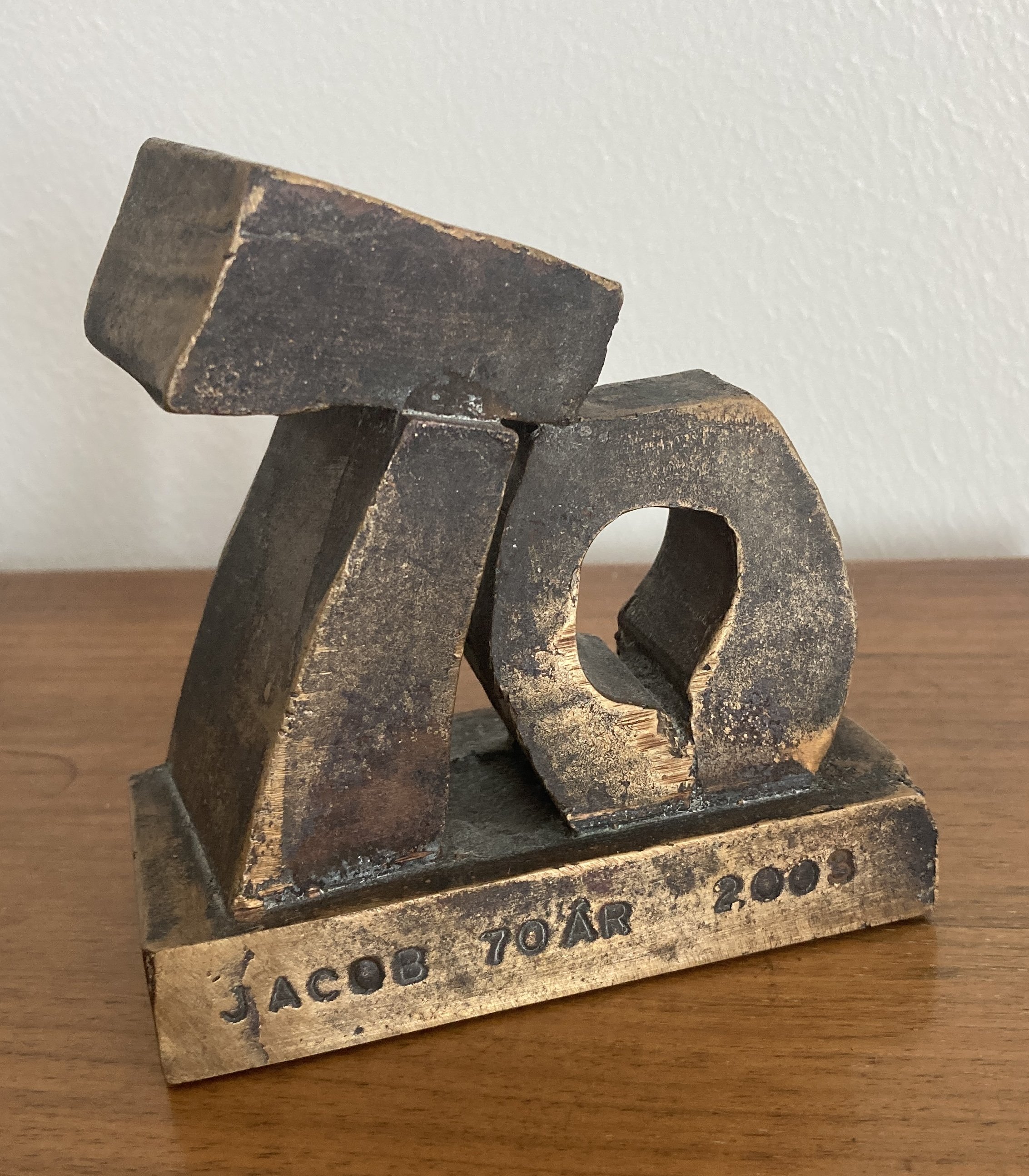 Bronze / 12x15x6 cm / bestillingsopgave