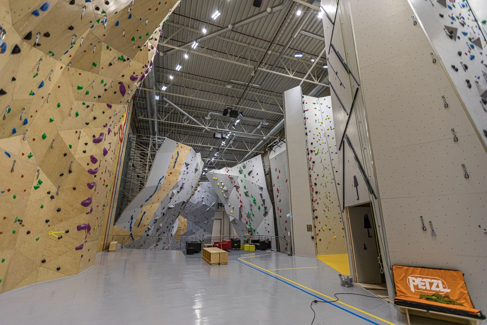 Åsane overview from mesanin.jpg