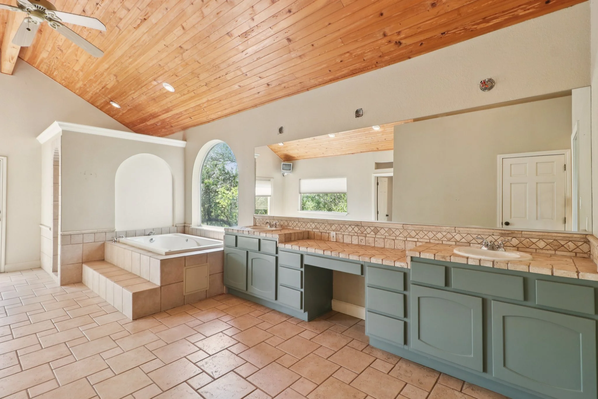 29-web-or-mls-Vista Verde-S0508-023.jpg