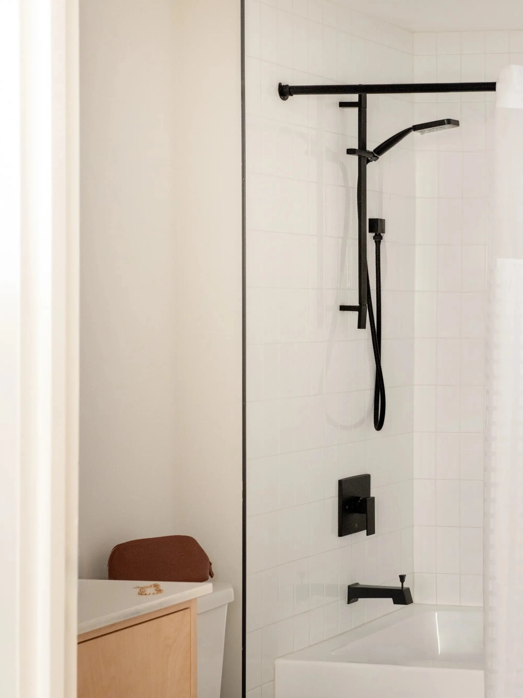Bathroom 2.jpg
