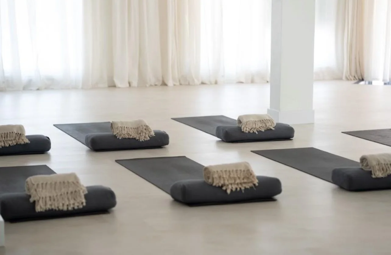 Holy girl pilates (full hour)