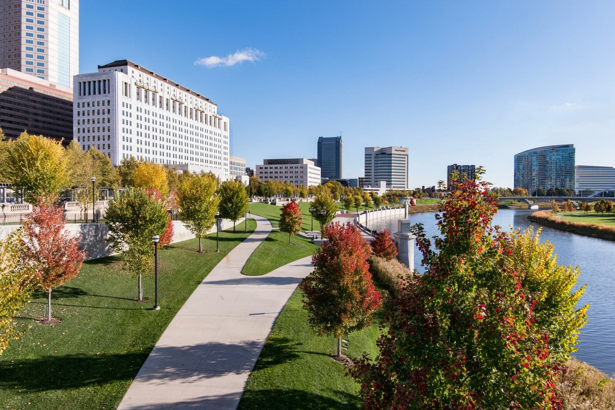 Explore the Scioto Mile: trails, fountains, river views&mdash;a top spot for jogging or meetups with friends.