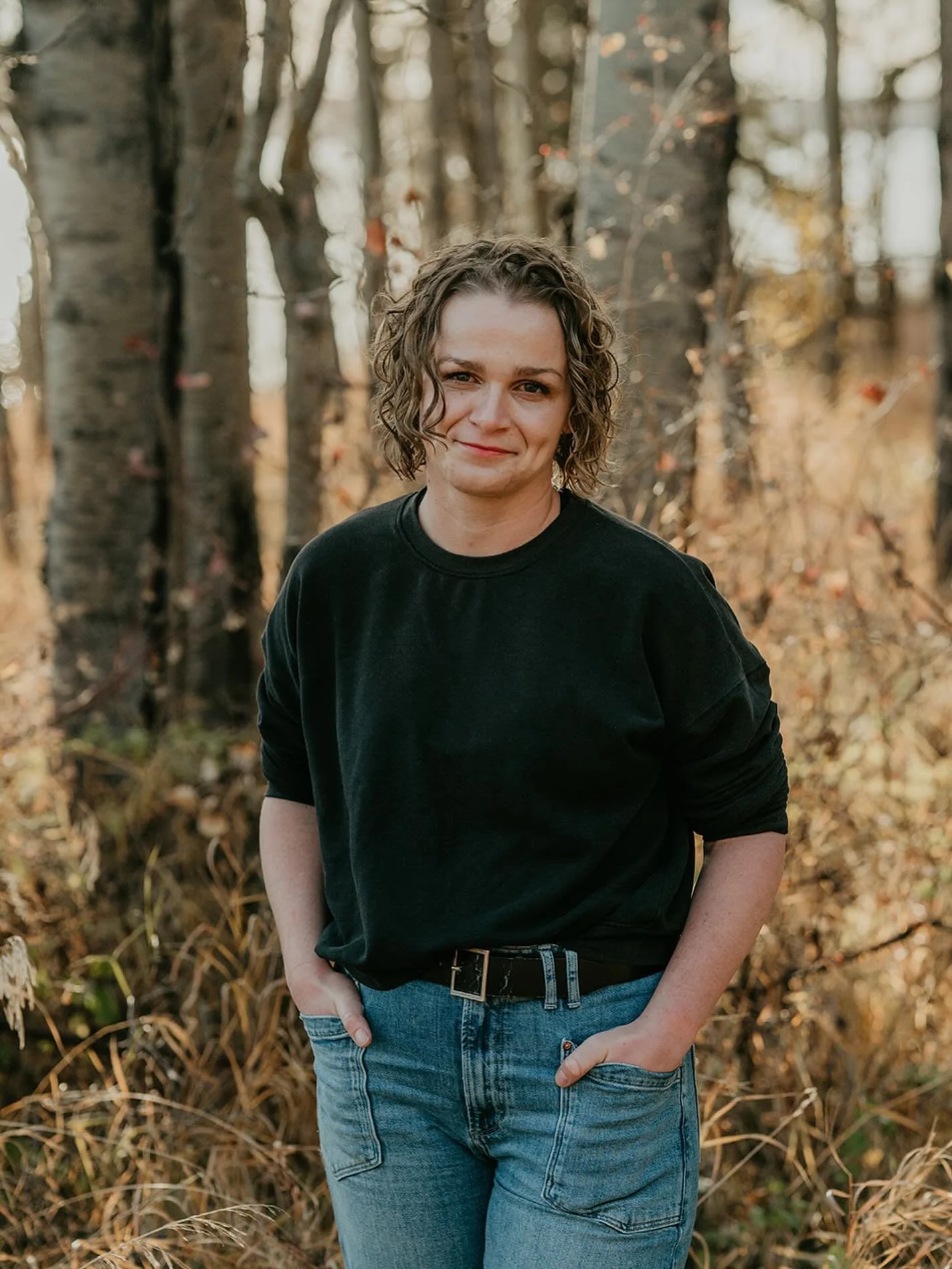 Hey, I am Kallee! 

A Registered Dietitian and Psychotherapist that offers Emotion-Focused Therapy (EFT) for individuals 18+ of any sex or gender. 

My overarching focus is on women&rsquo;s mental health and the ways gender norms and relationship scr