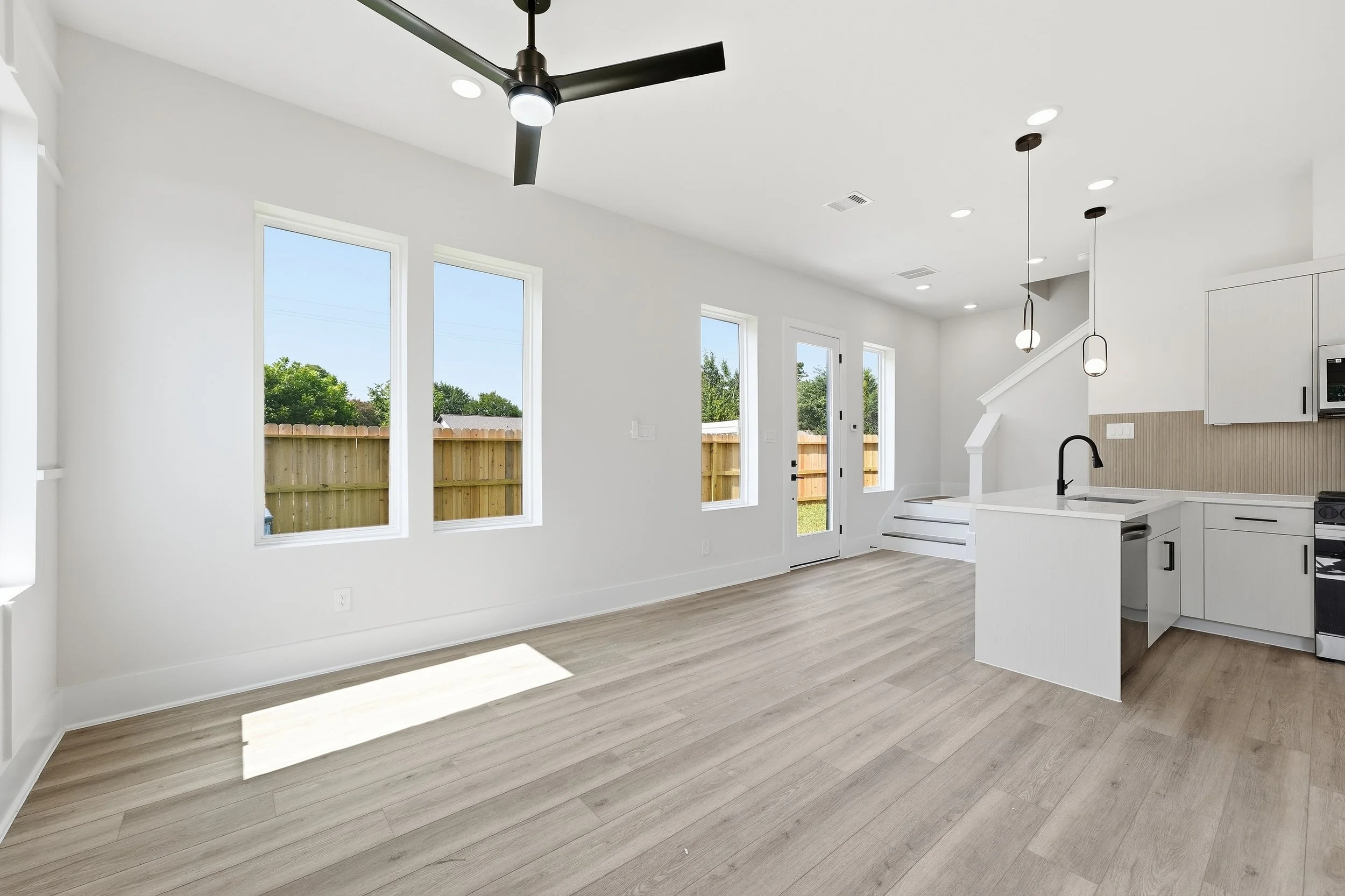 02-5317 Jesselton Ln-39.jpg