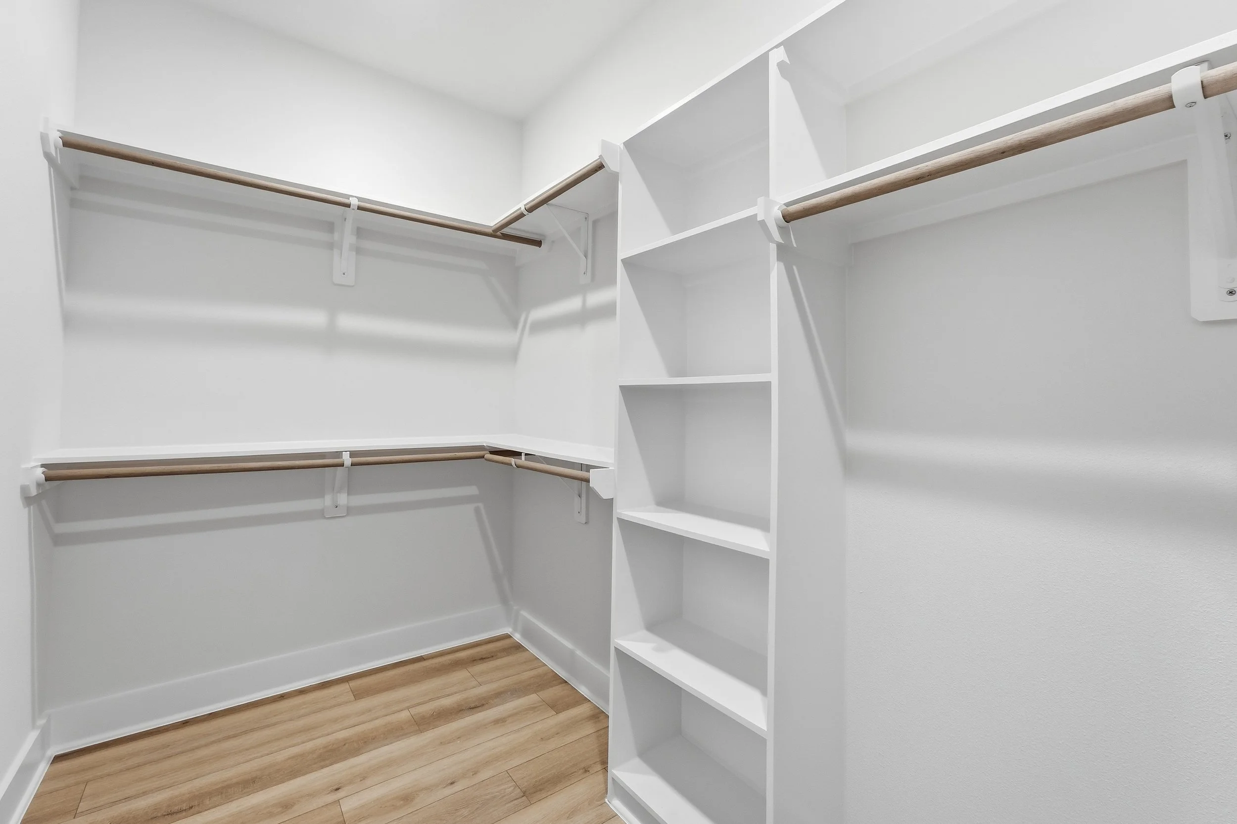 06-5317 Jesselton Ln-94.jpg