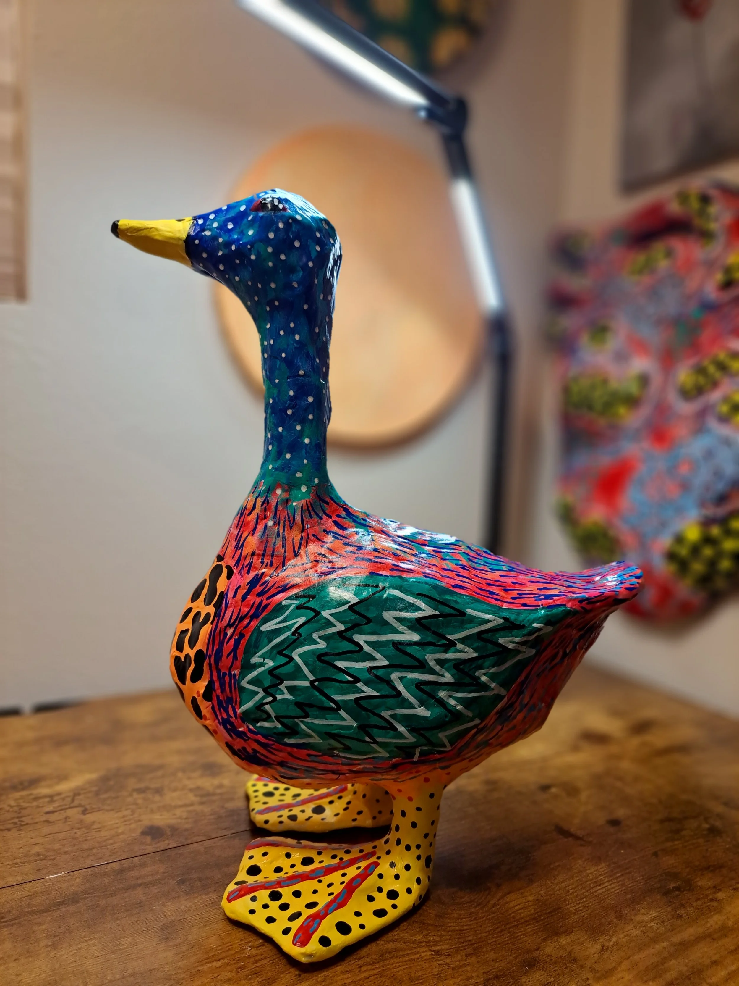 Título: La patita, escultura en técnica mixta.