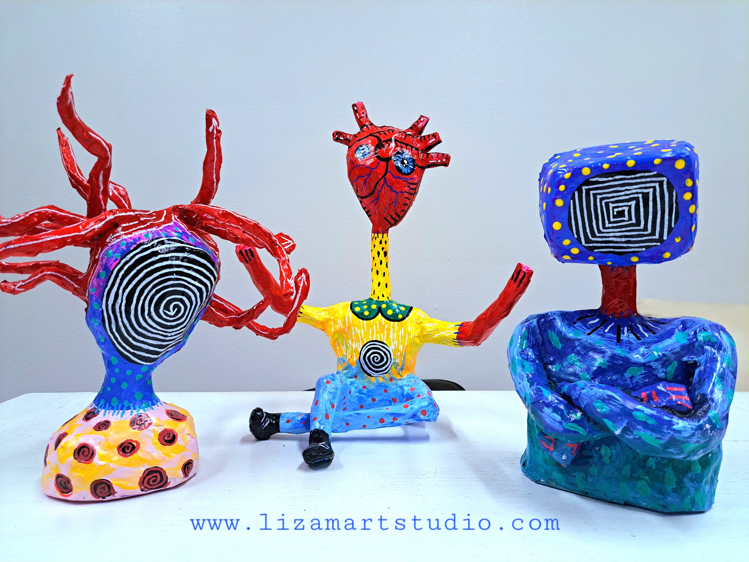 Neuro Toys, esculturas en técnica mixta.