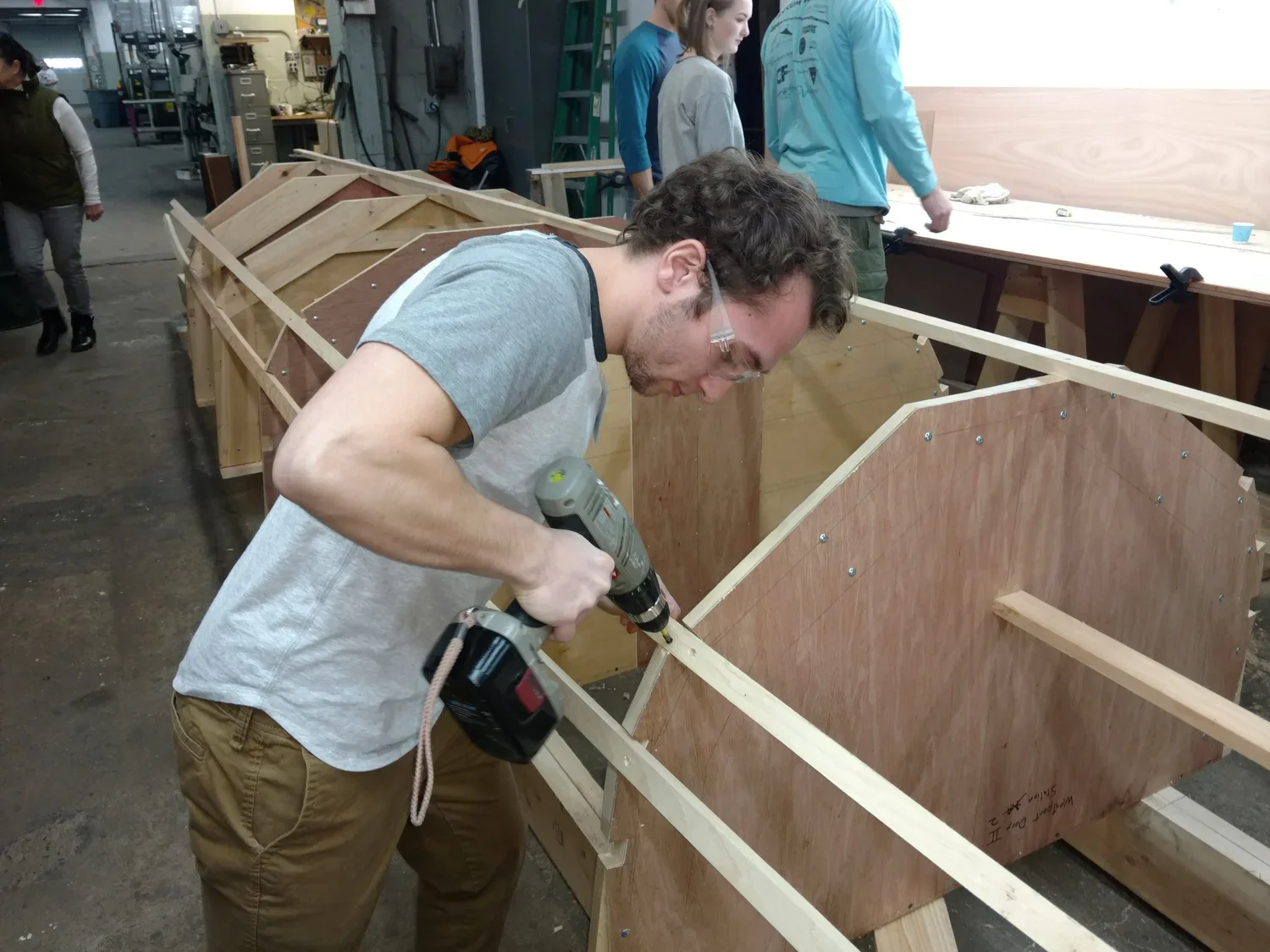 dharmavoyage_youthboatbuilding (30).webp