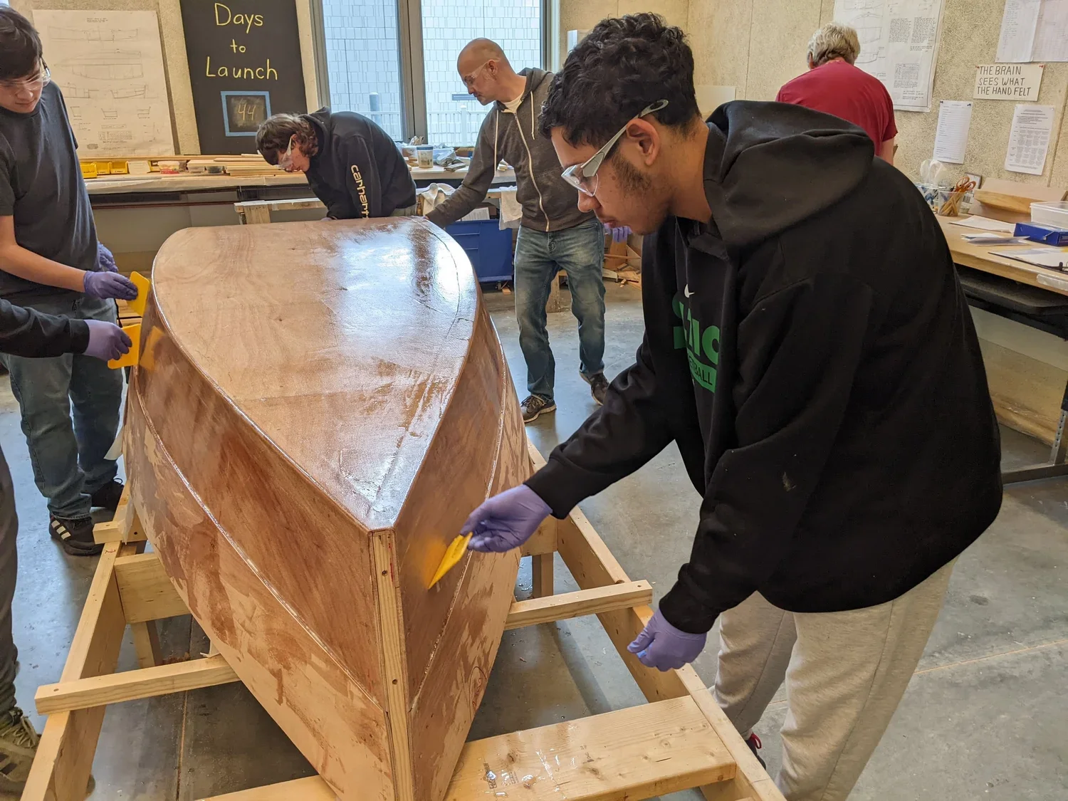 dharmavoyage_youthboatbuilding (26).webp