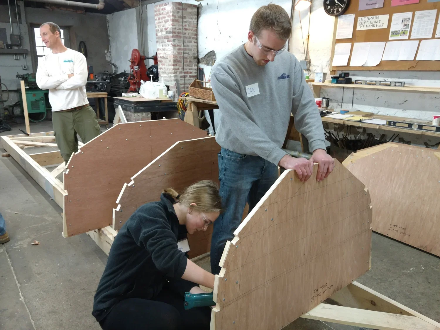 dharmavoyage_youthboatbuilding (29).webp