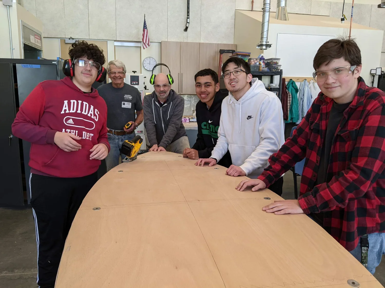 dharmavoyage_youthboatbuilding (23).webp