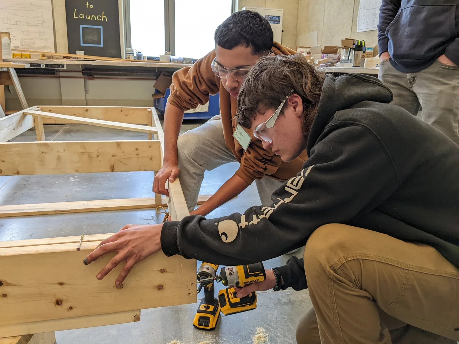 dharmavoyage_youthboatbuilding (20).webp