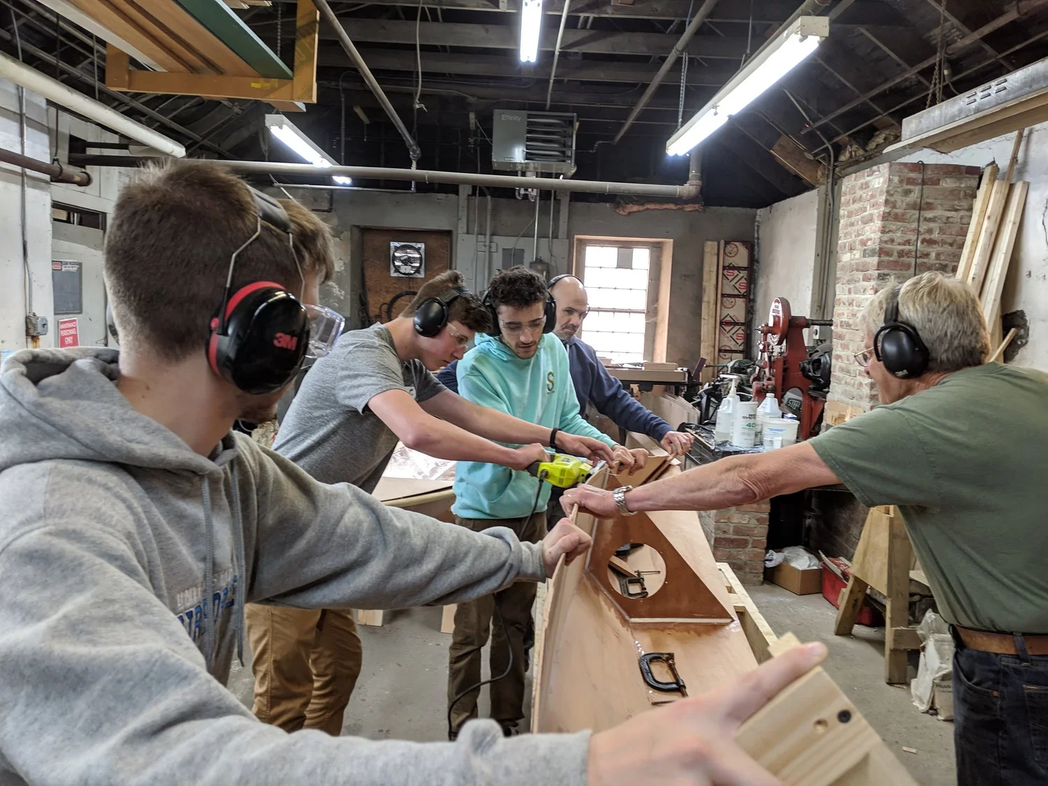 dharmavoyage_youthboatbuilding (4).webp