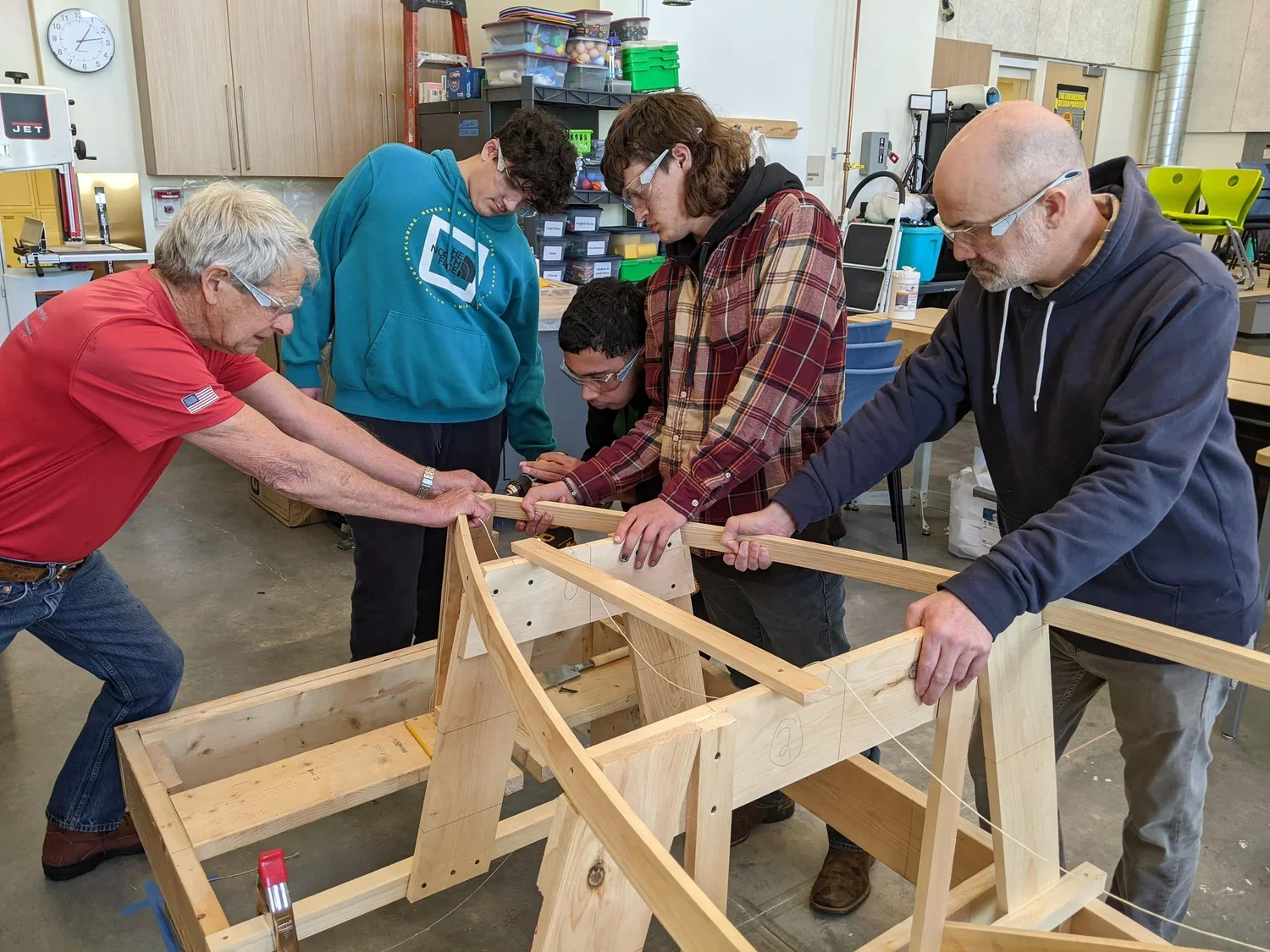 dharmavoyage_youthboatbuilding (22).webp