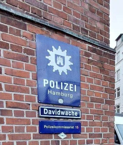 Fischkopp deLux Aufkleber (7).jpeg