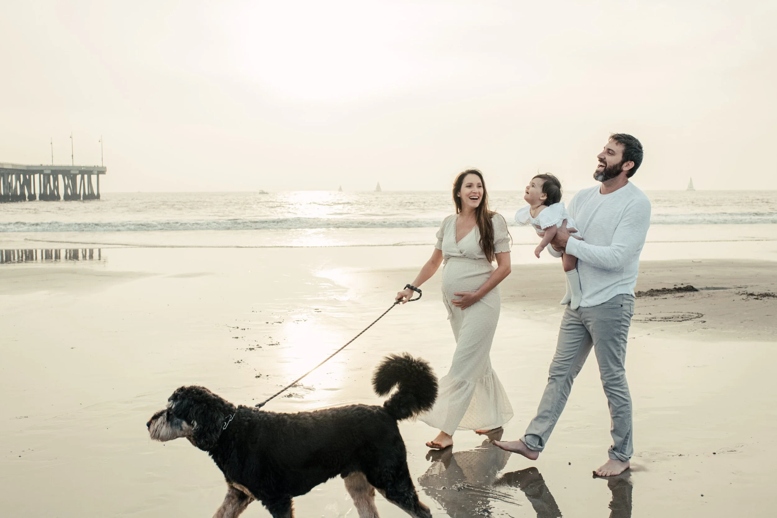 Maternity session at the Venice Pier