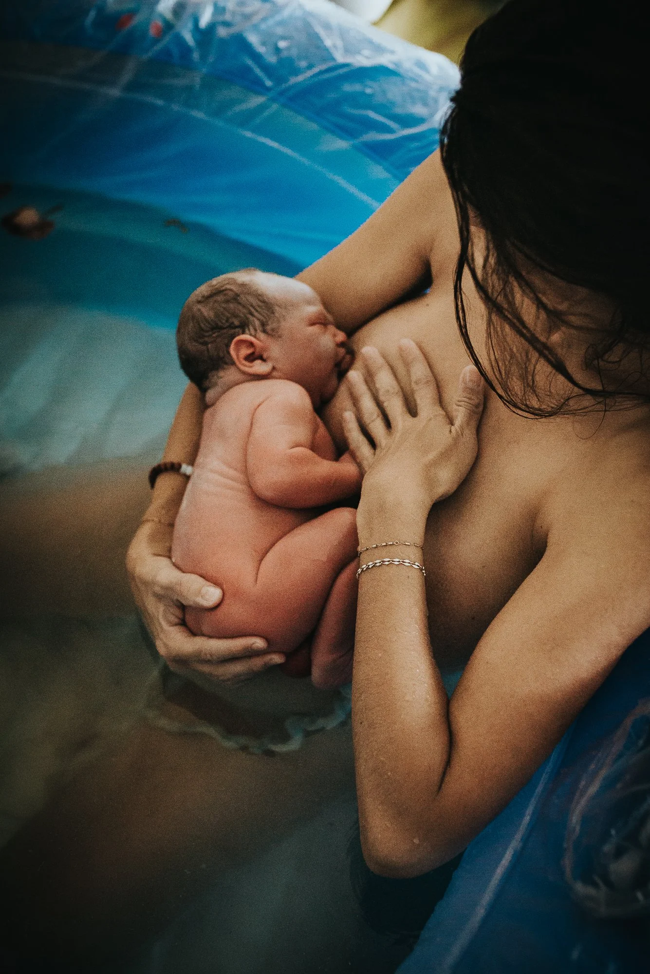 Mama_baby_in_los_angeles_birth_pool_hire_after_birth