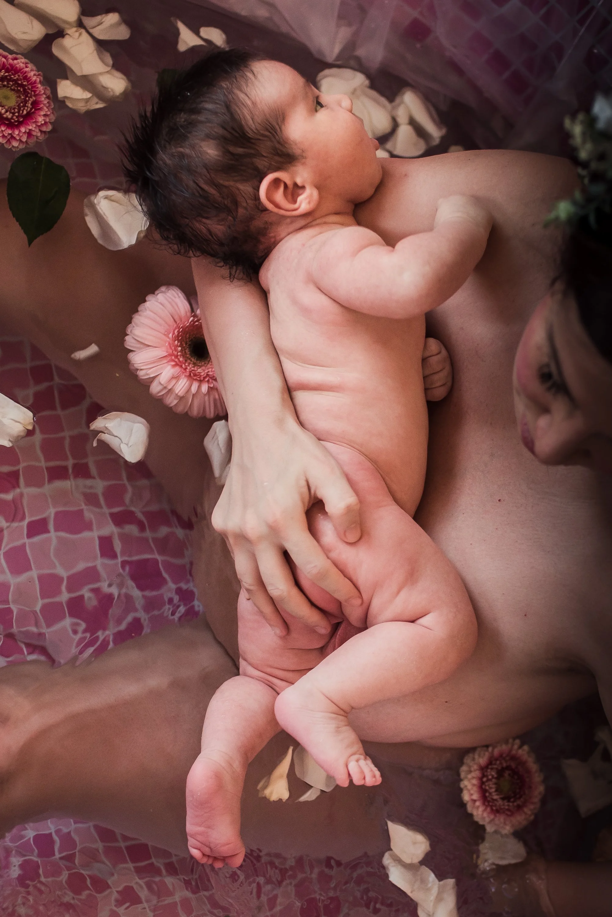 Los_Angeles_flower_bath_birth_pool_hire.jpg