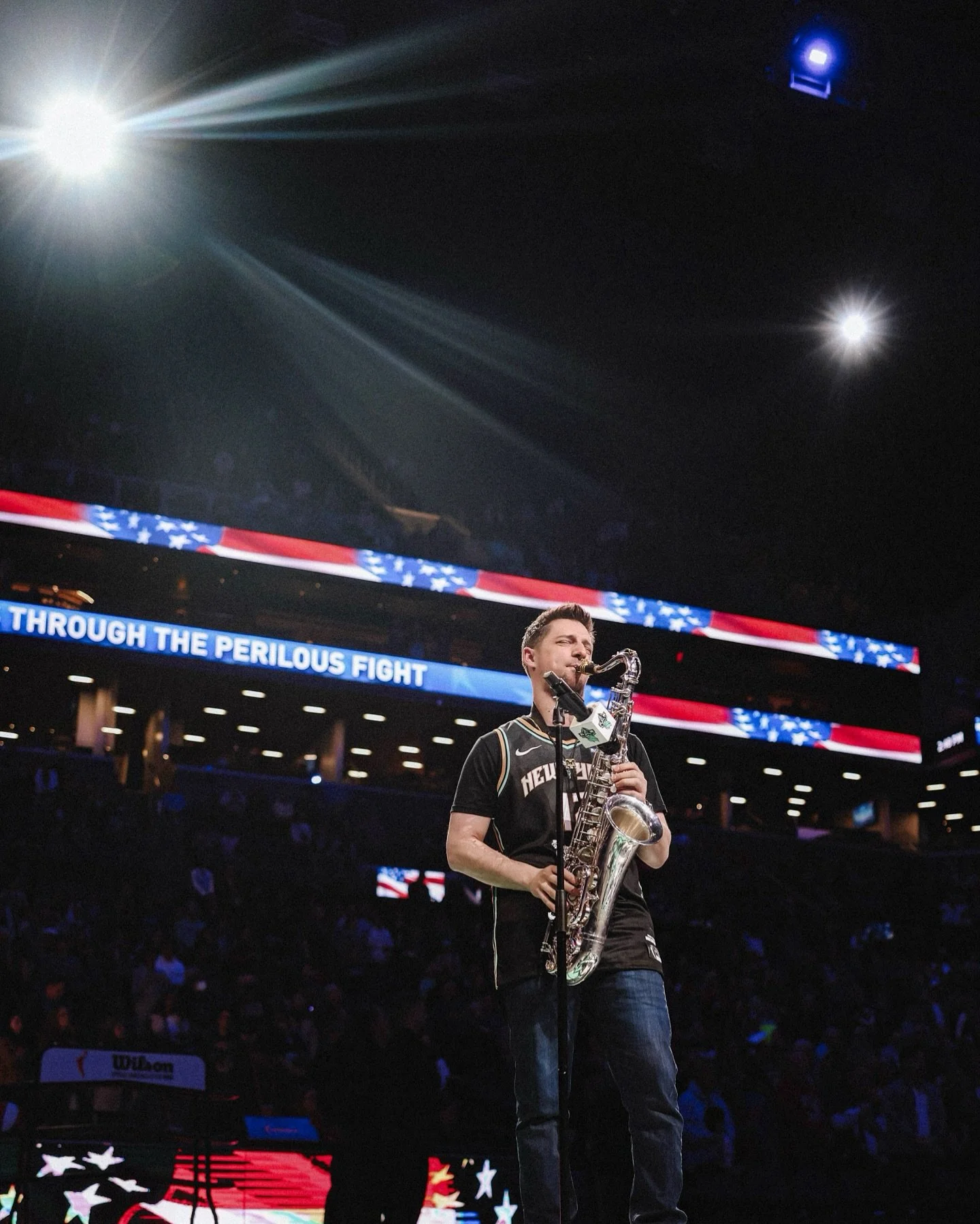 Honored to perform the National Anthem for the @nyliberty at @barclayscenter 🇺🇸

A special thank you to the entire game-day team for having me. I am truly grateful for the opportunity to be part of such a special night. @wnba 

#nyliberty #wnba #ne